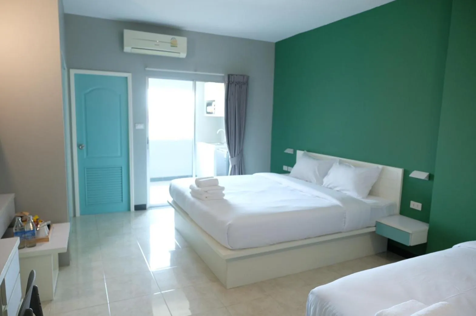 Bed in Fullroom 77 Srinakarin