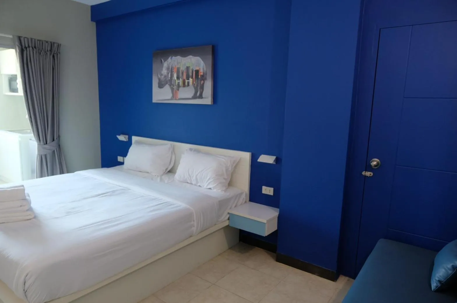 Bed in Fullroom 77 Srinakarin