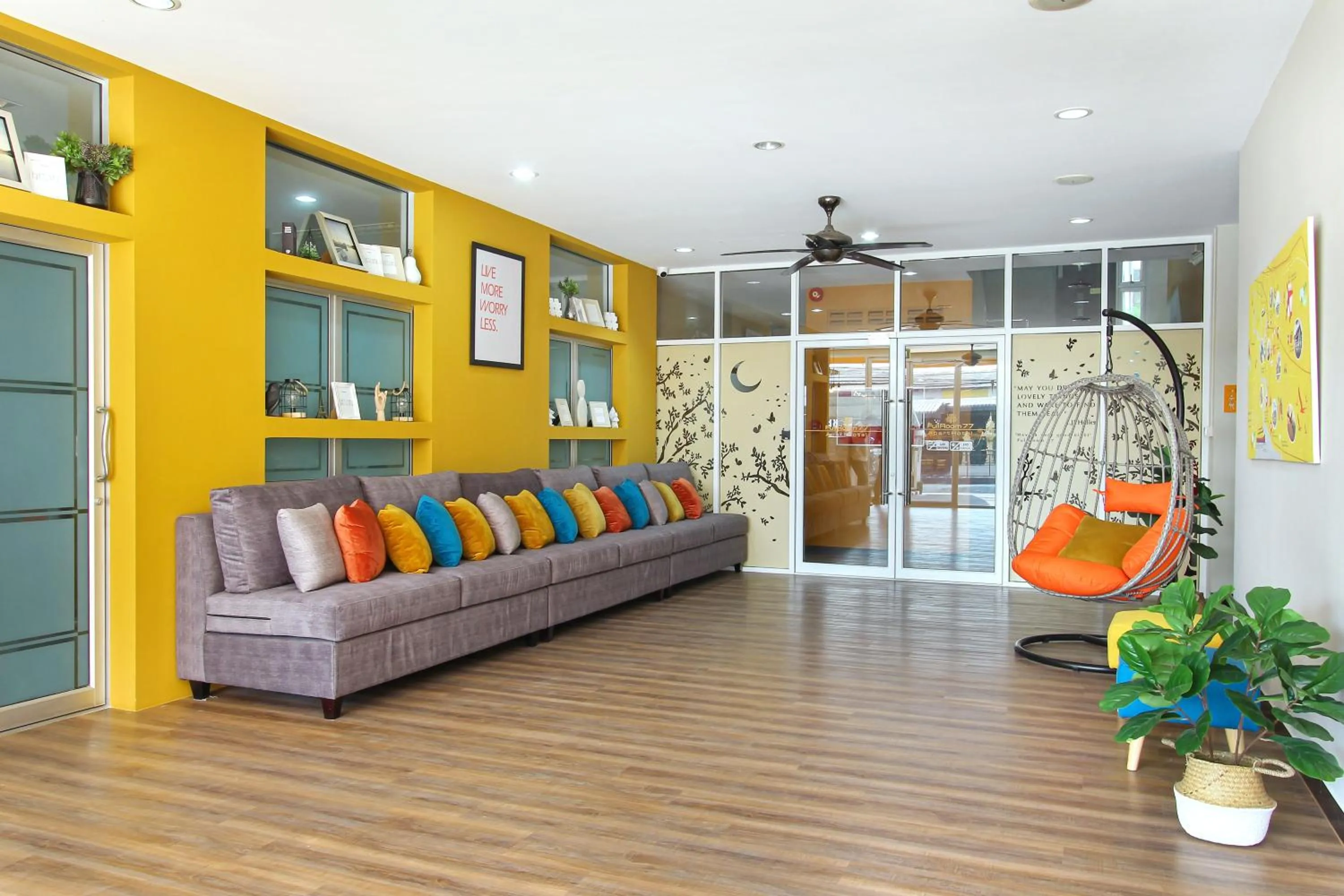 Lobby or reception in Fullroom 77 Srinakarin