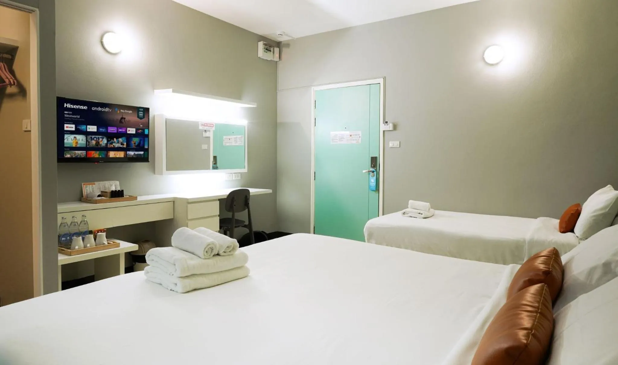 Bed in Fullroom 77 Srinakarin