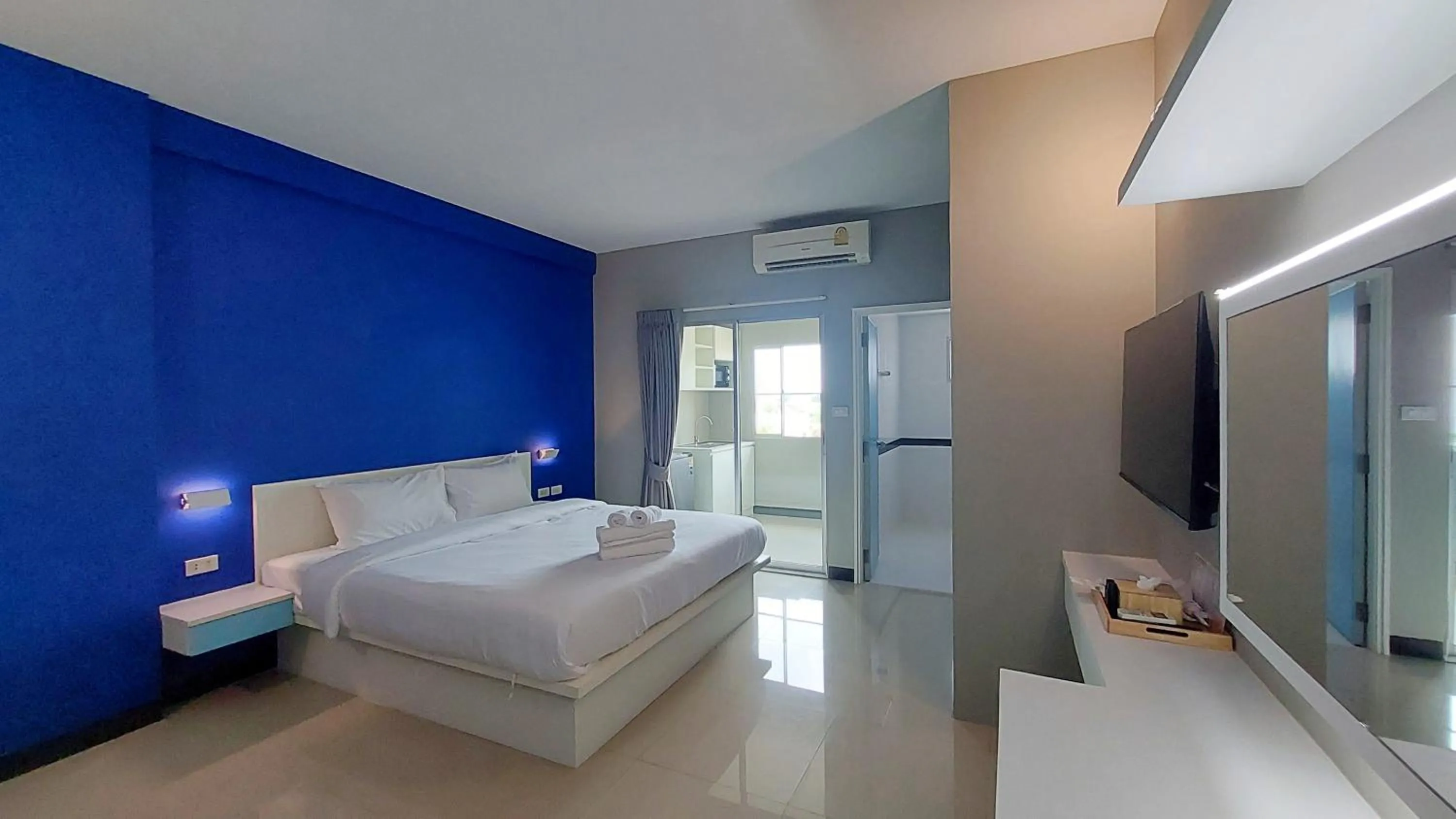 Bedroom, Bed in Fullroom 77 Srinakarin