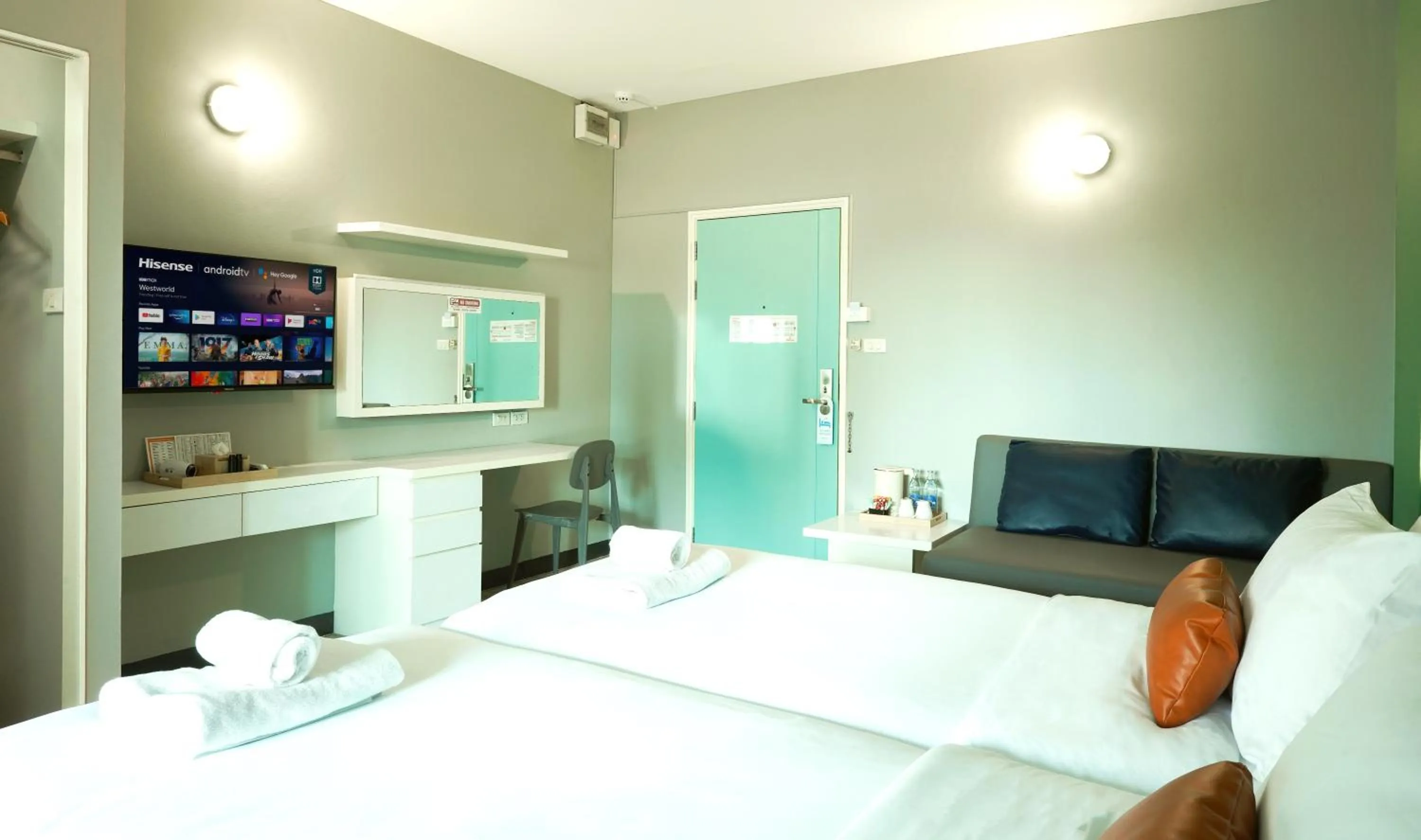 Bed in Fullroom 77 Srinakarin