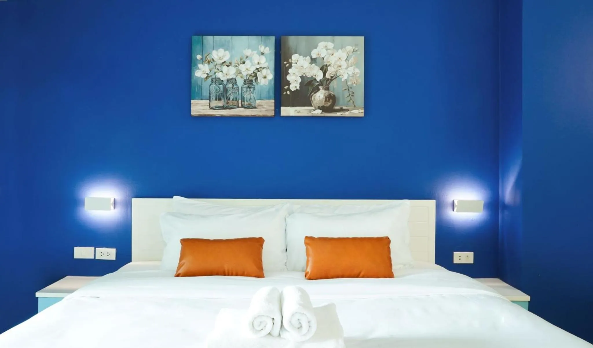 Bed in Fullroom 77 Srinakarin