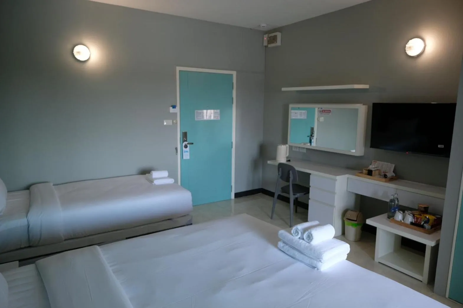 Bed in Fullroom 77 Srinakarin