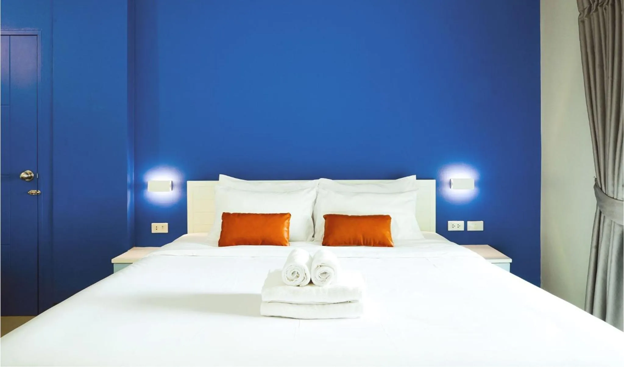 Bed in Fullroom 77 Srinakarin