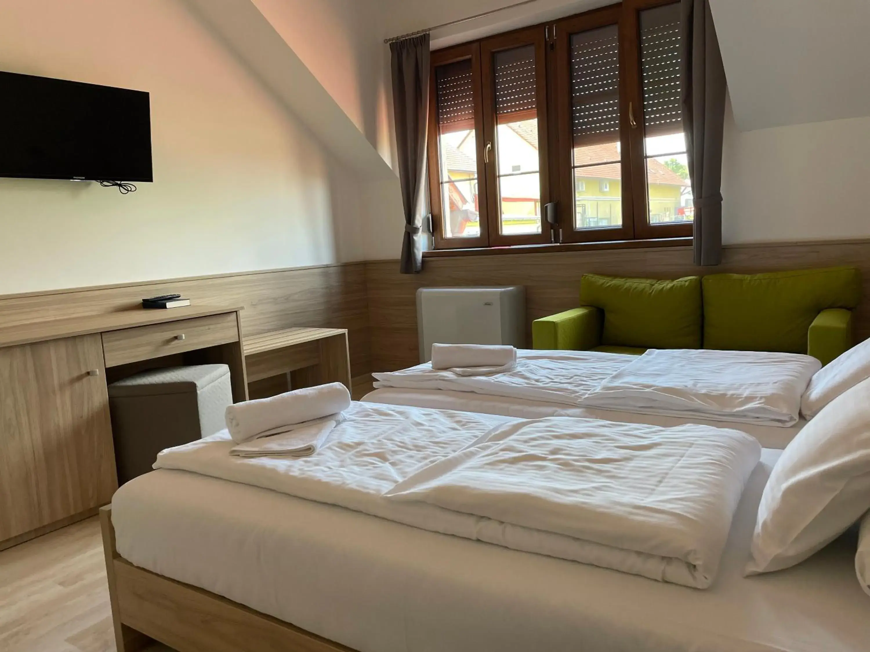 Twin Room with Private Bathroom in Mayer Pince Panzió Twin Room with Private Bathroom in Mayer Pince Panzió