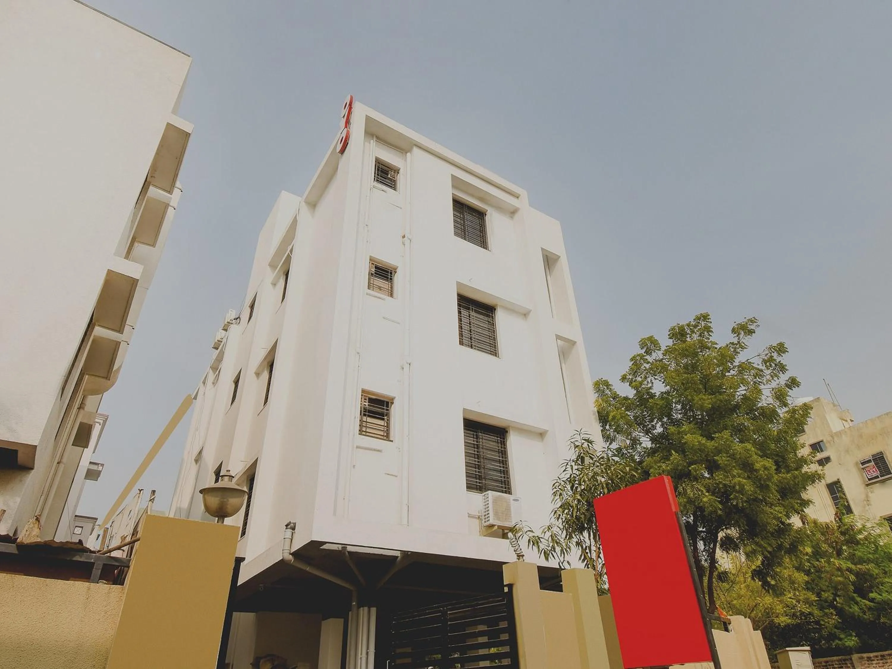 Facade/entrance in Super Collection O White House Regency