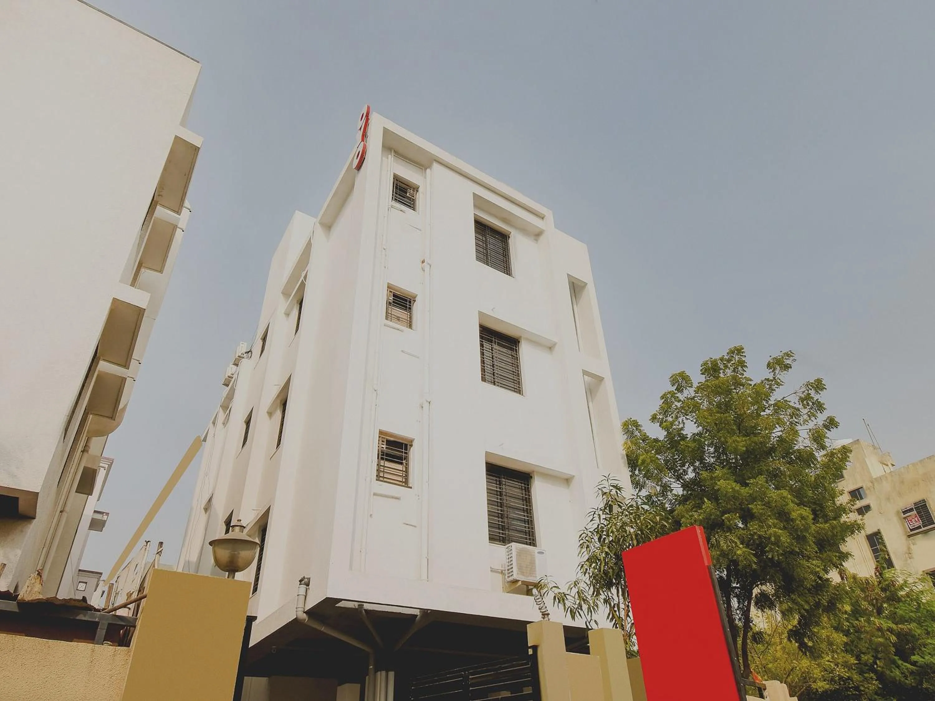 Facade/entrance in Collection O White House Regency