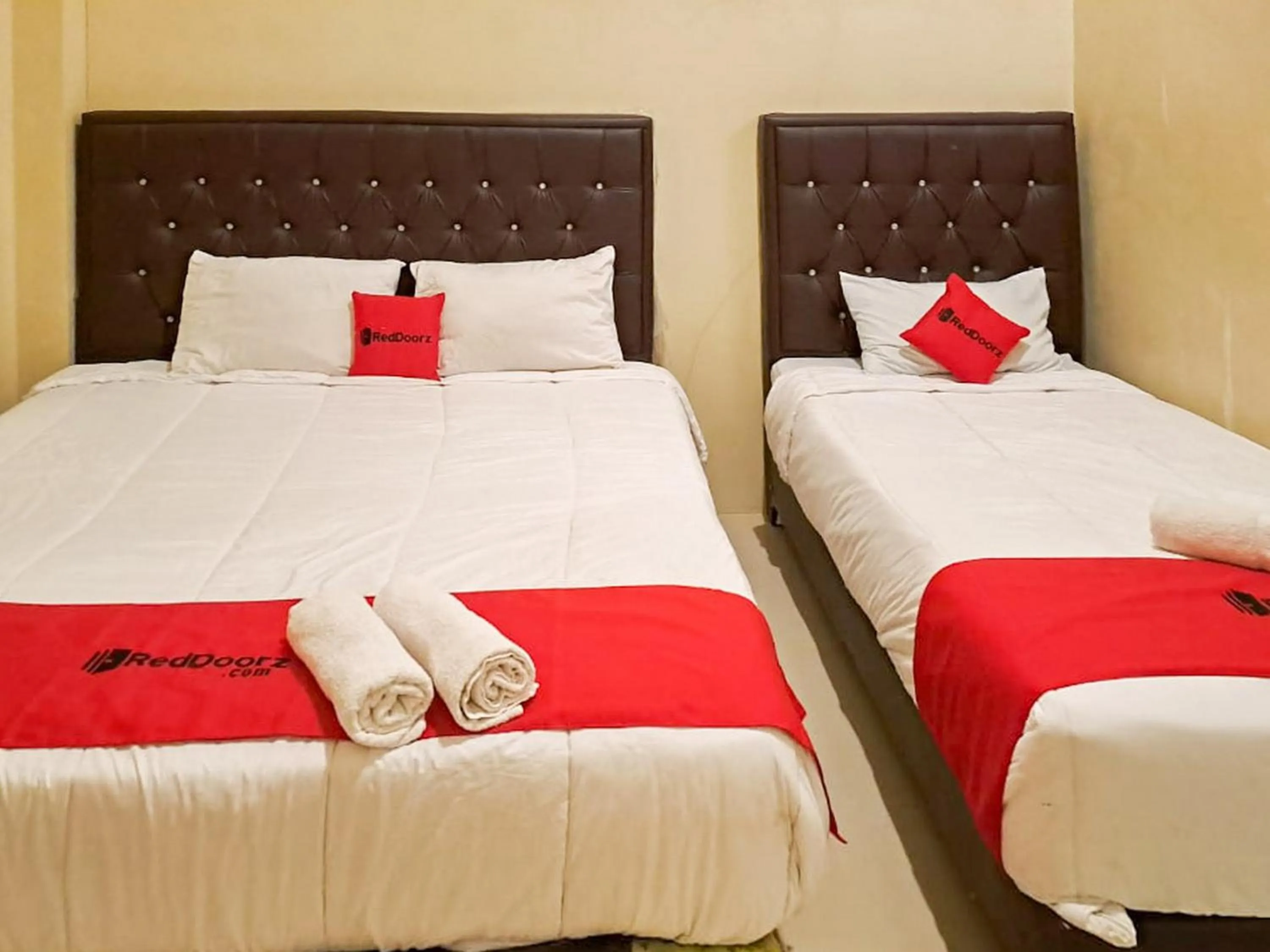 Bed in RedDoorz Syariah At Harley Hotel Sabang