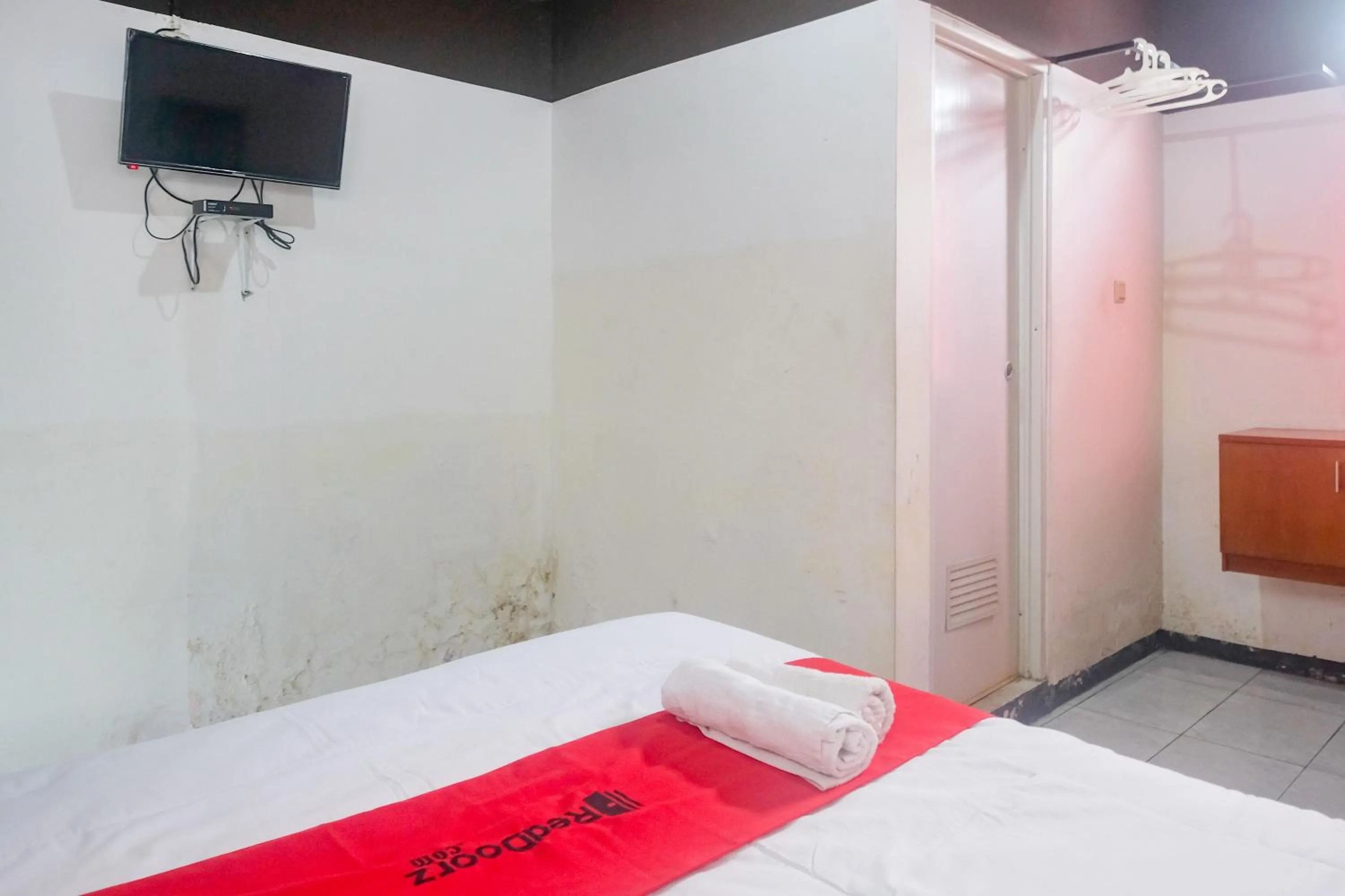 Bedroom, Bed in RedDoorz at Mayang Garini 2 Borobudur