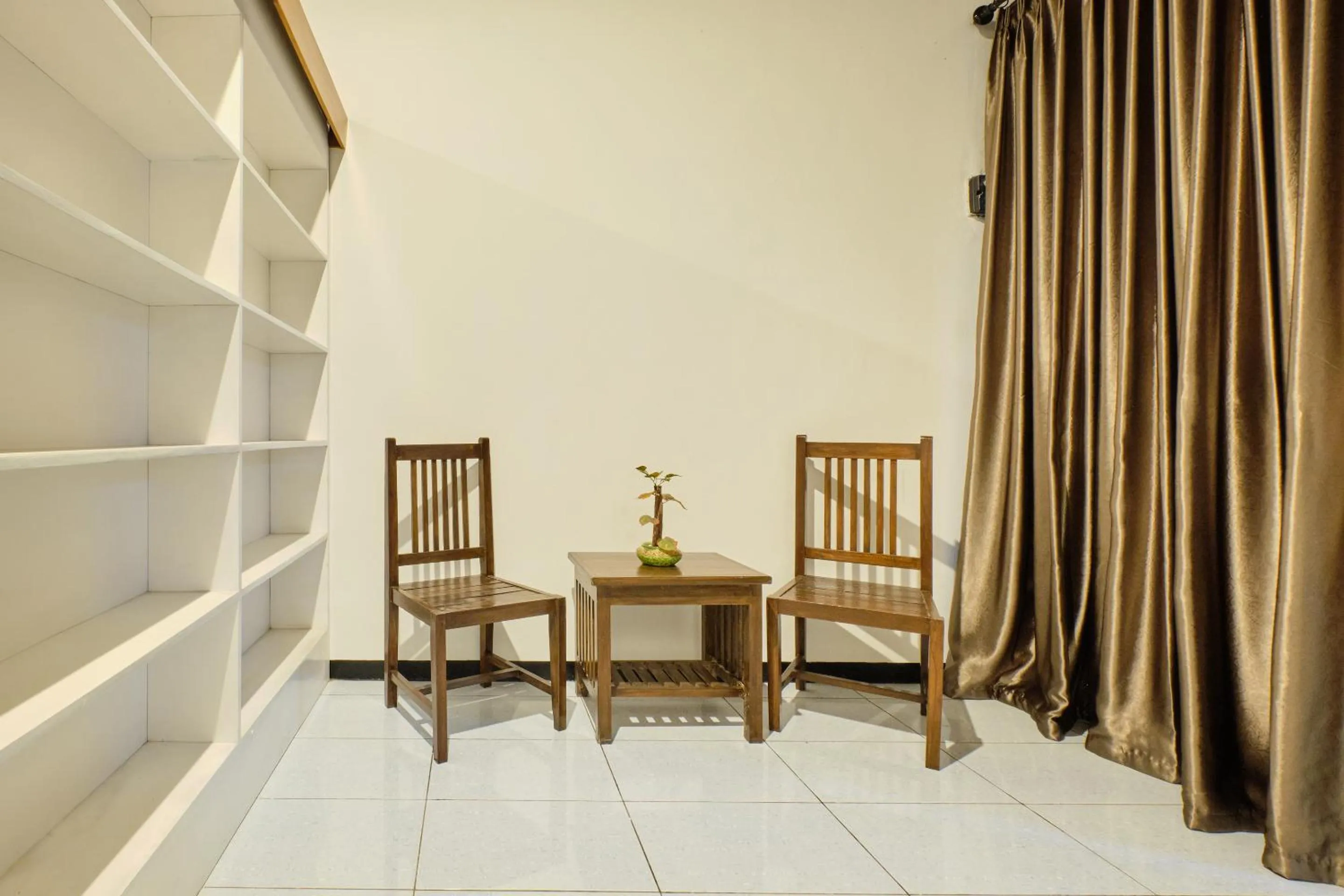 Deluxe Suite in OYO 2519 Mayang Garini