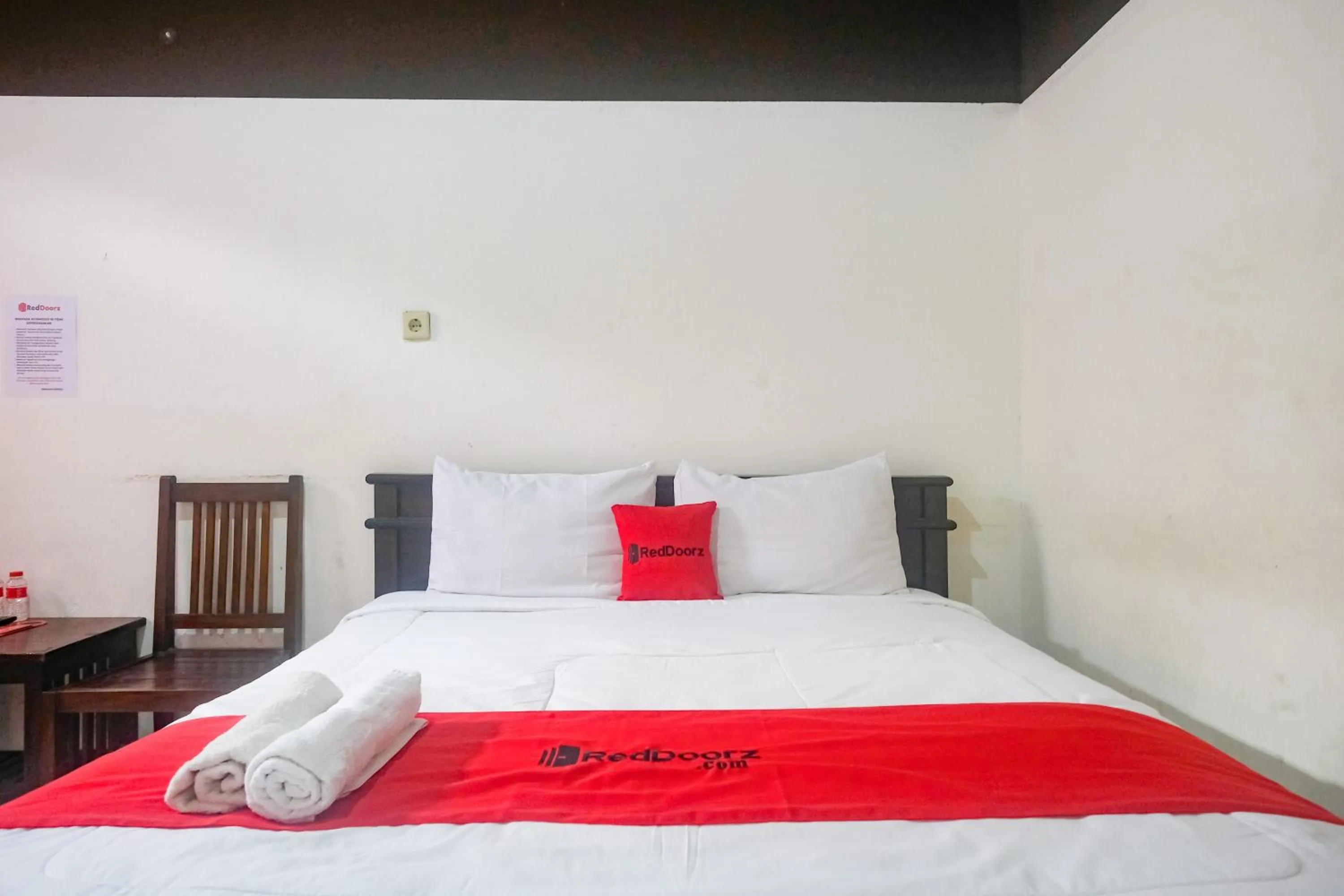 Bedroom, Bed in RedDoorz at Mayang Garini 2 Borobudur