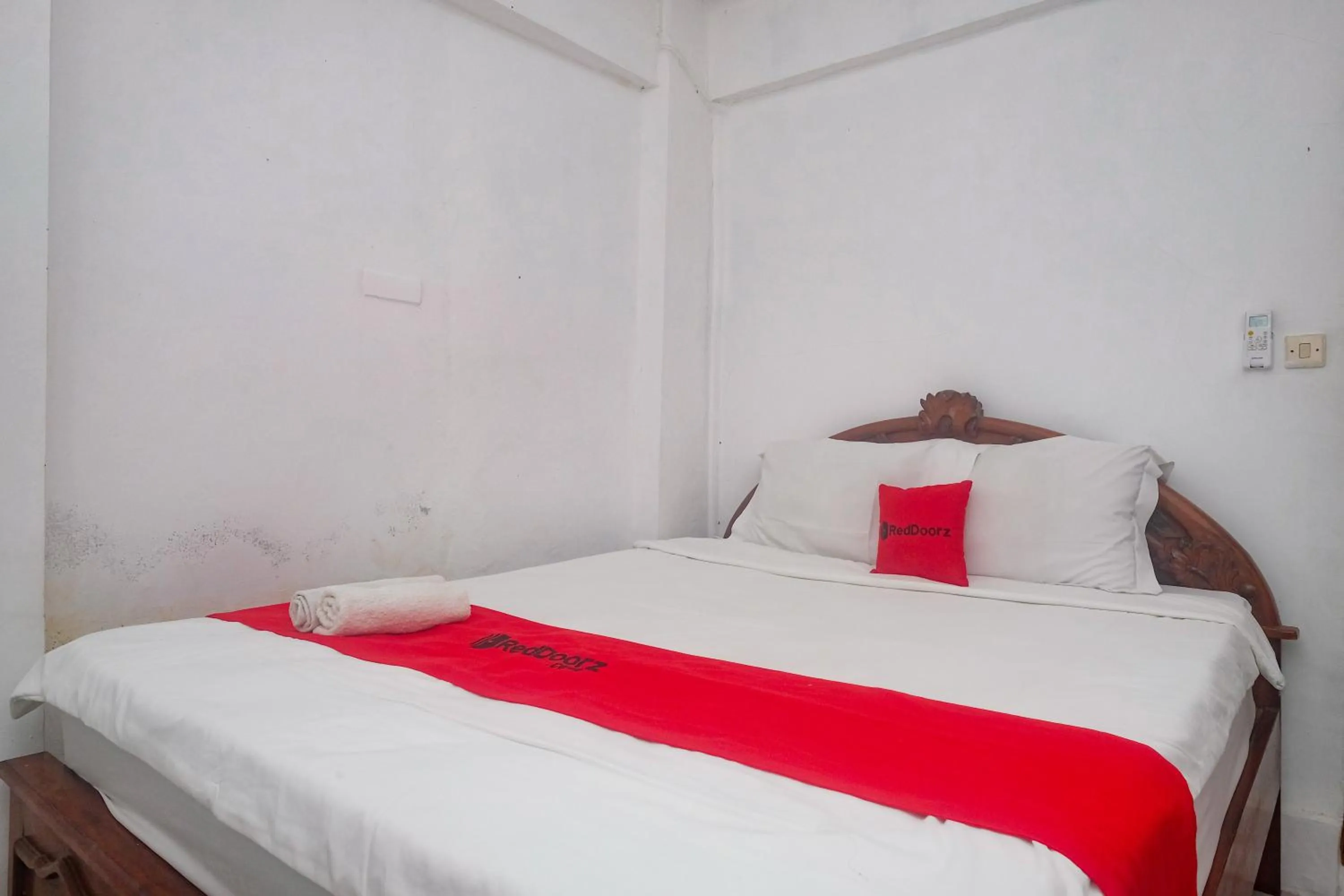 Bedroom, Bed in RedDoorz at Mayang Garini 2 Borobudur