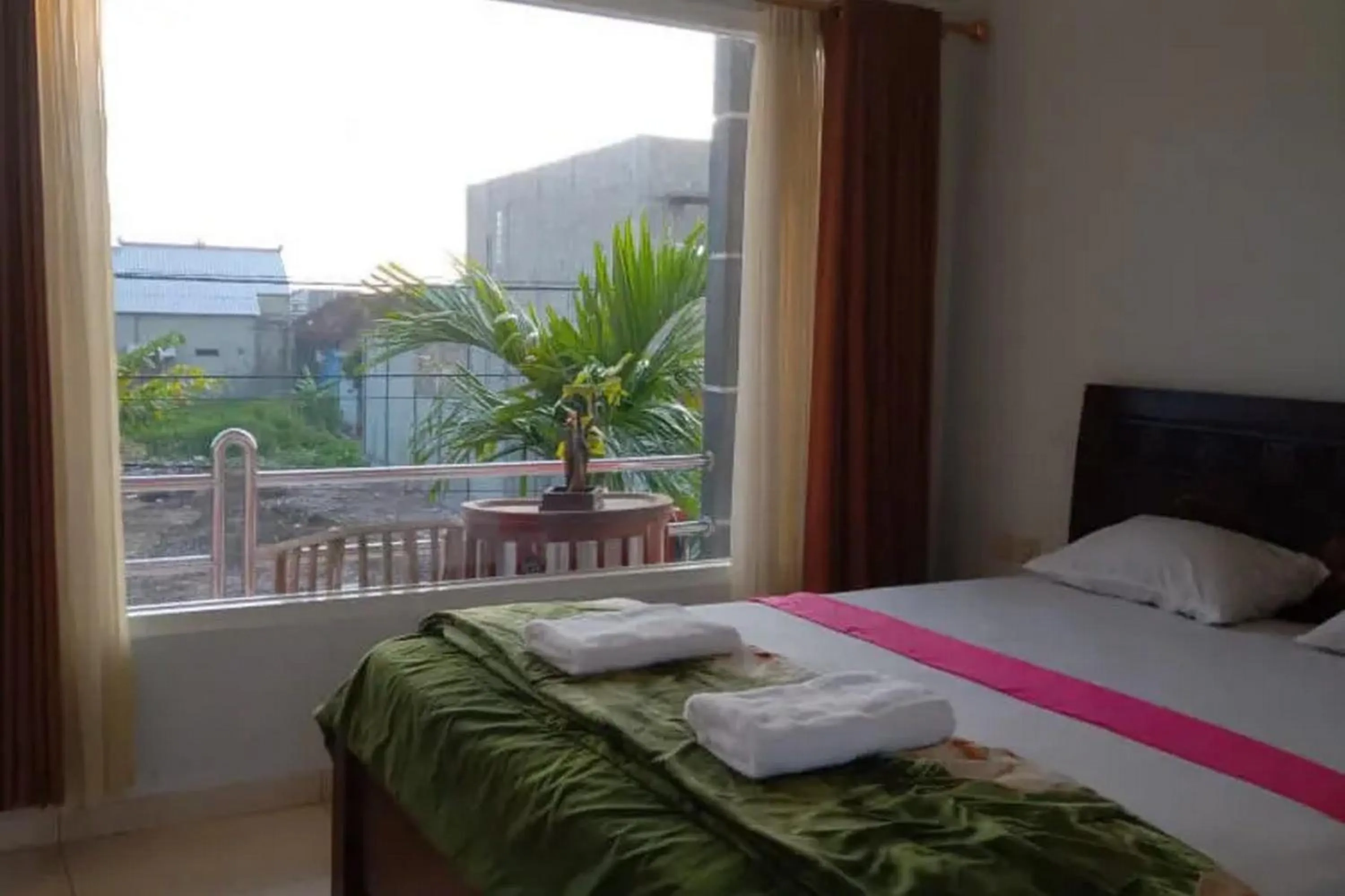 Bed in Puri Karimunjawa RedPartner