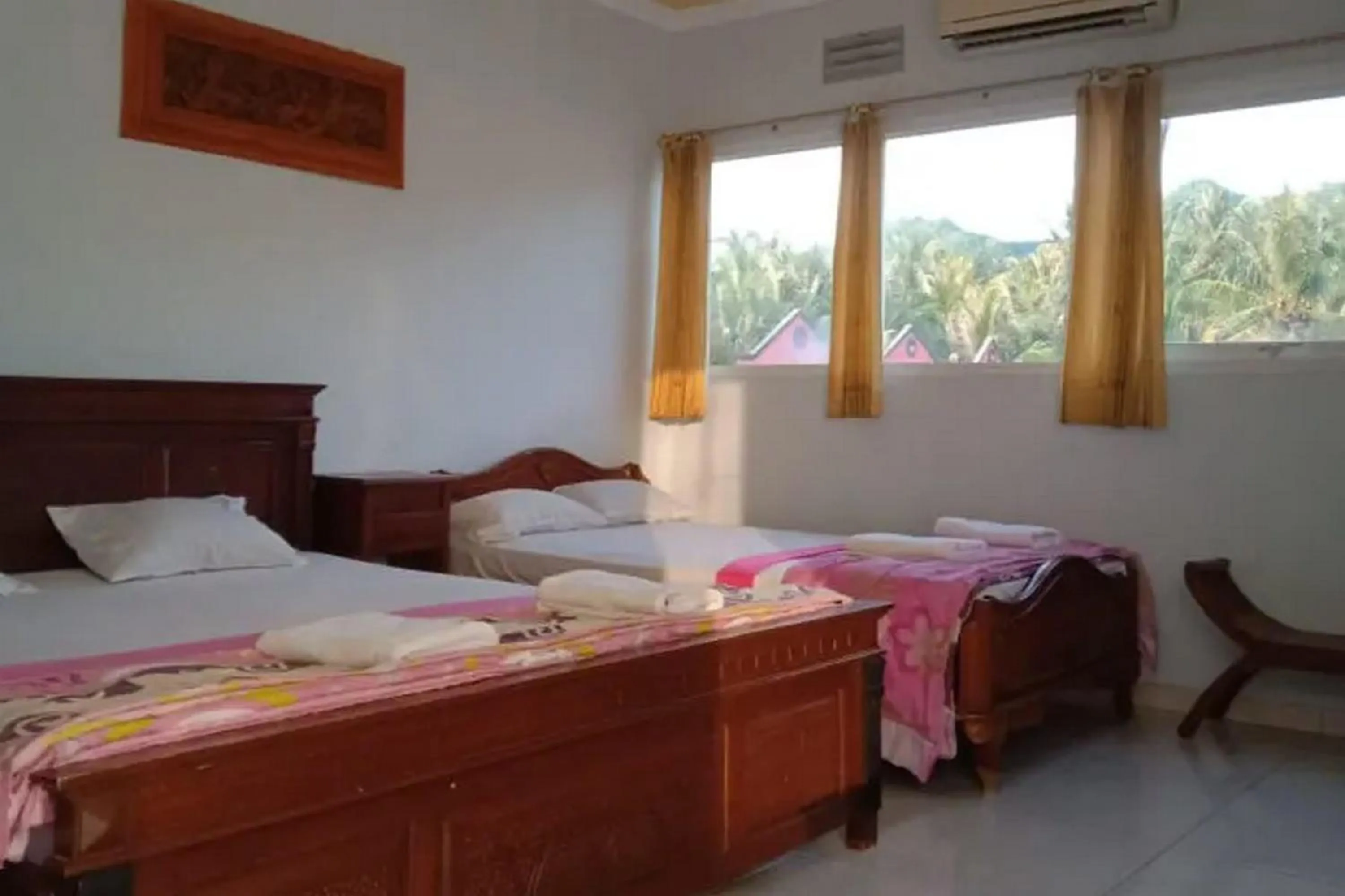 Bed in Puri Karimunjawa RedPartner