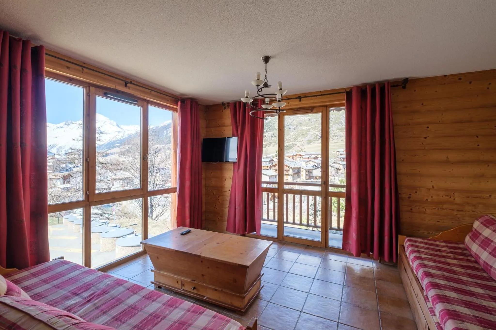 View (from property/room), Bed in Résidence Les Balcons de Val Cenis Village