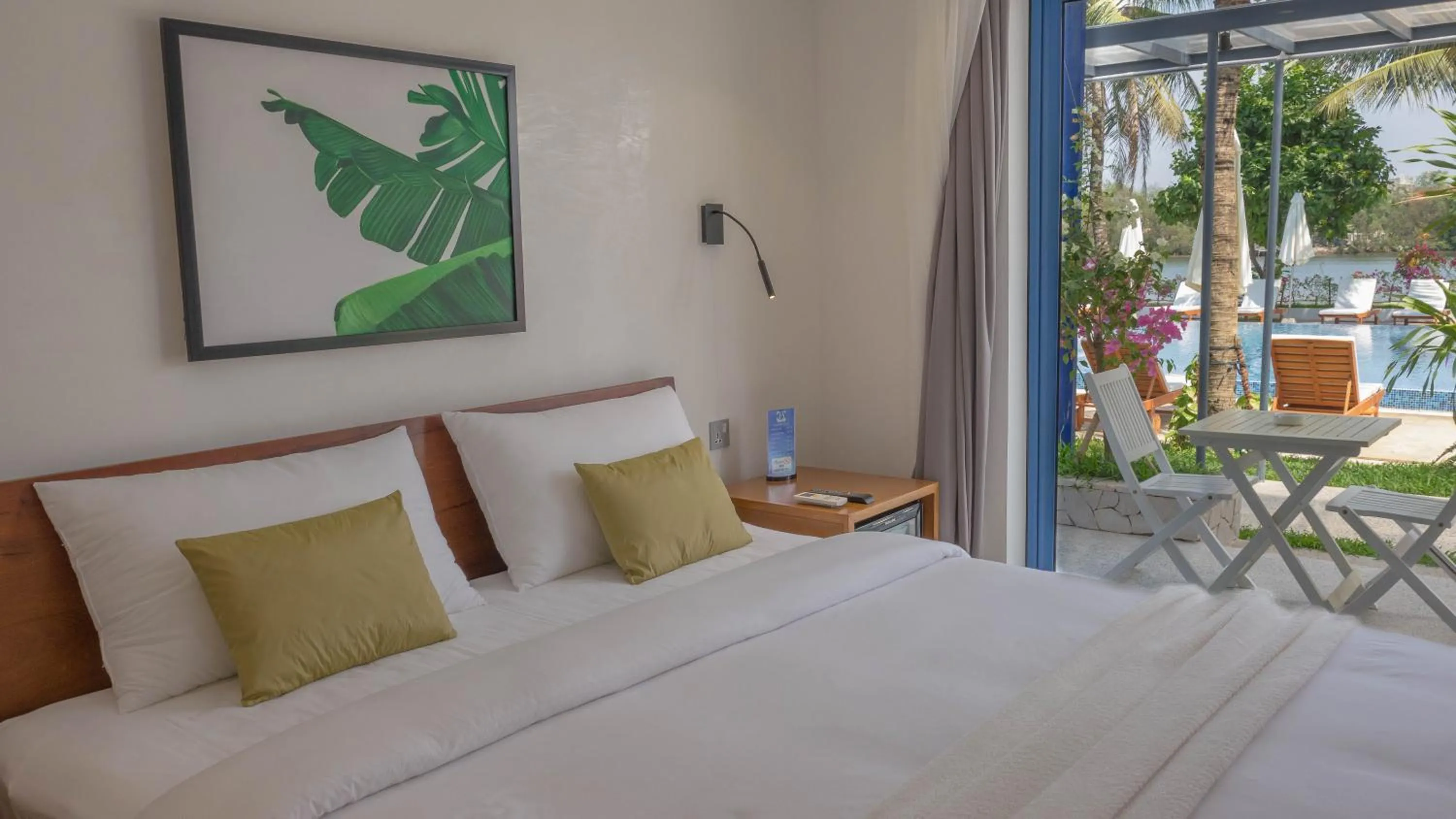 Bedroom, Bed in The B Resort