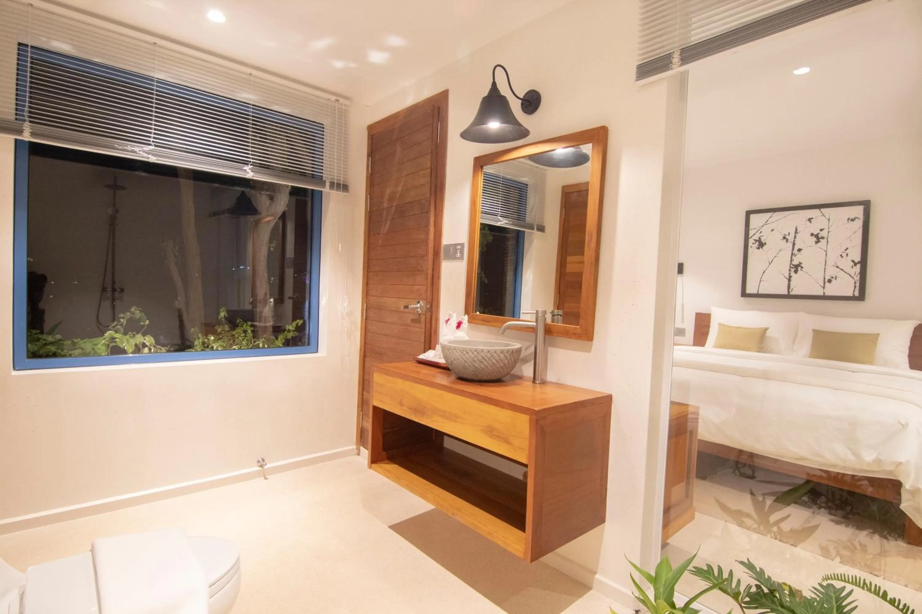 Bathroom, Bed in The B Resort