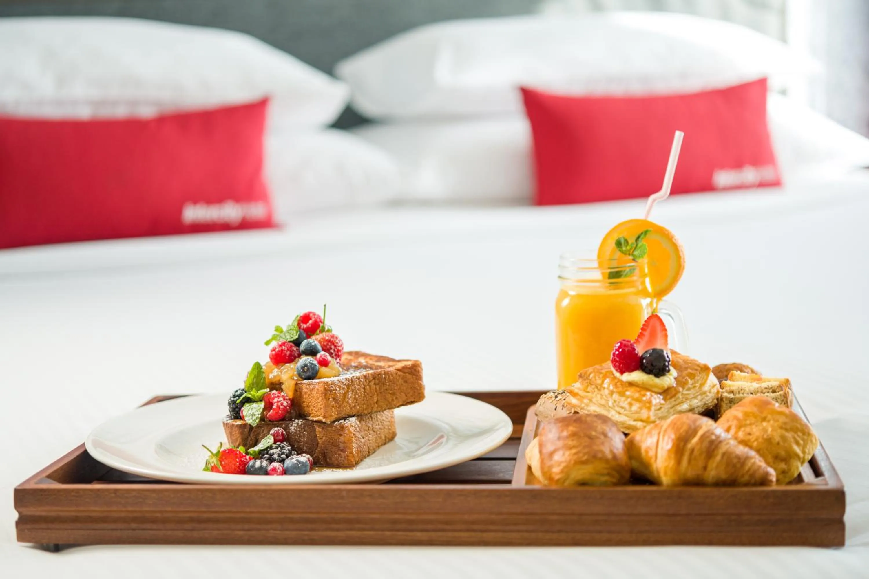 Bedroom, Bed in IntercityHotel Nizwa