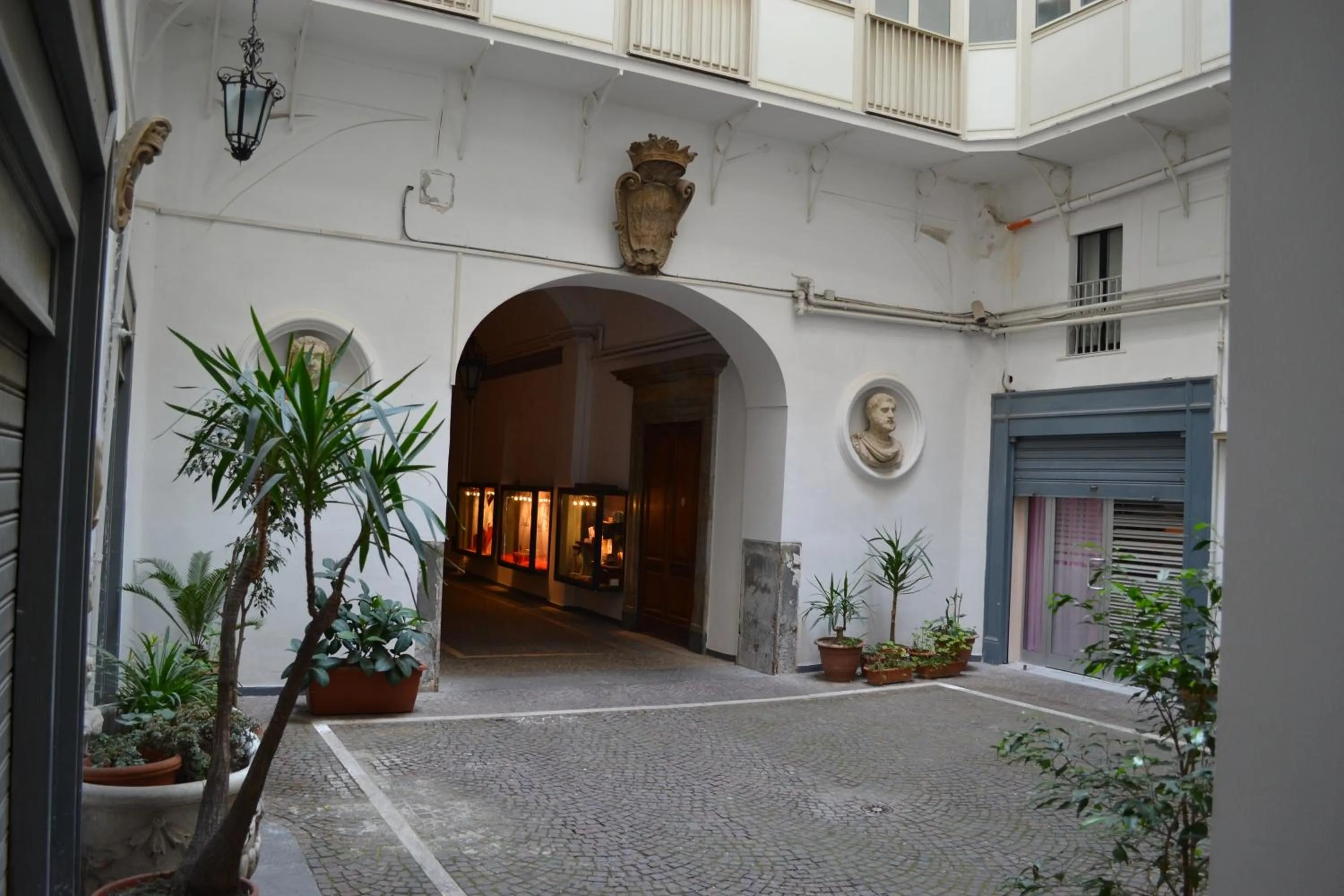 Facade/entrance in Monaciello