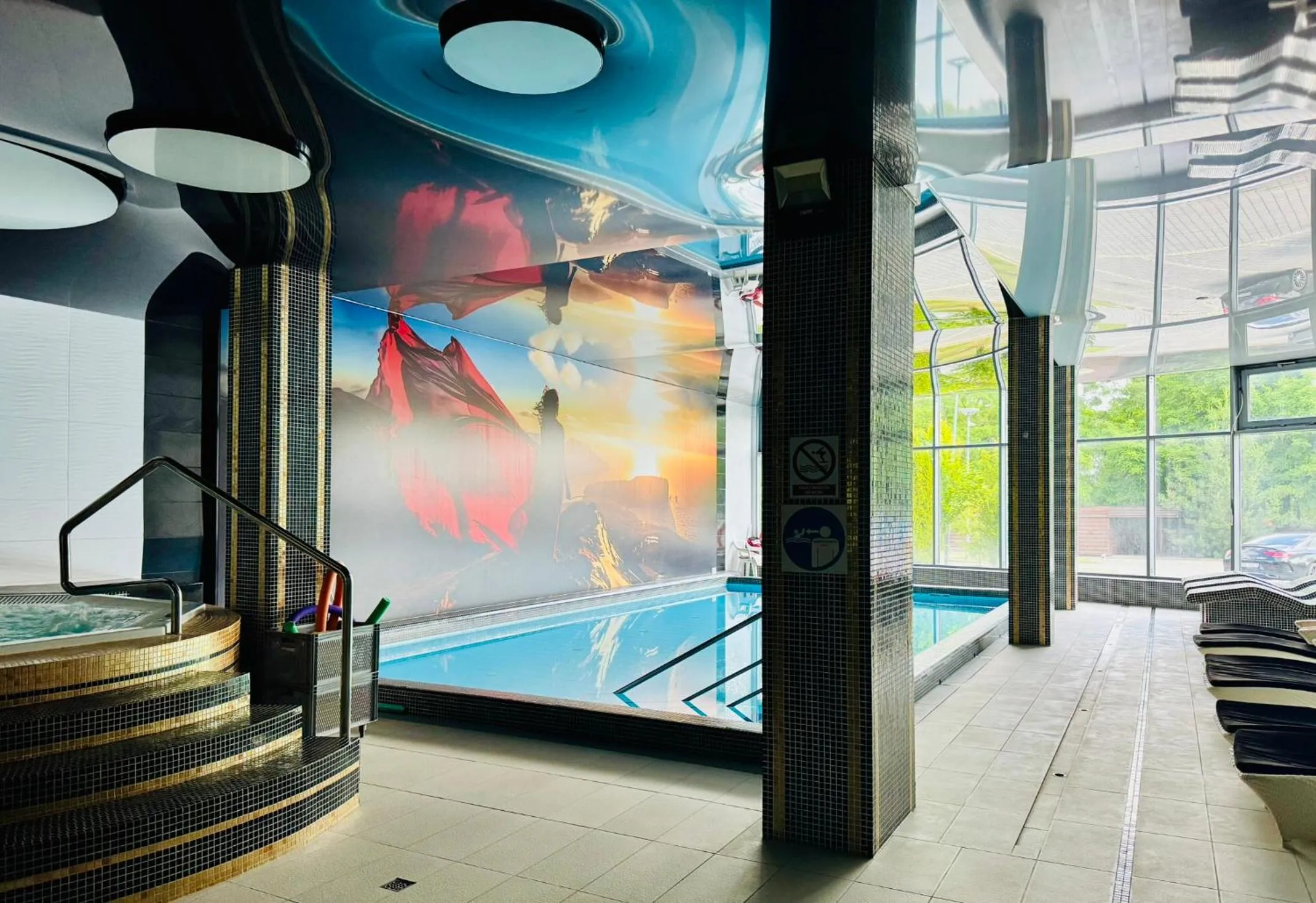 Swimming pool in Hotel Business Faltom Gdynia