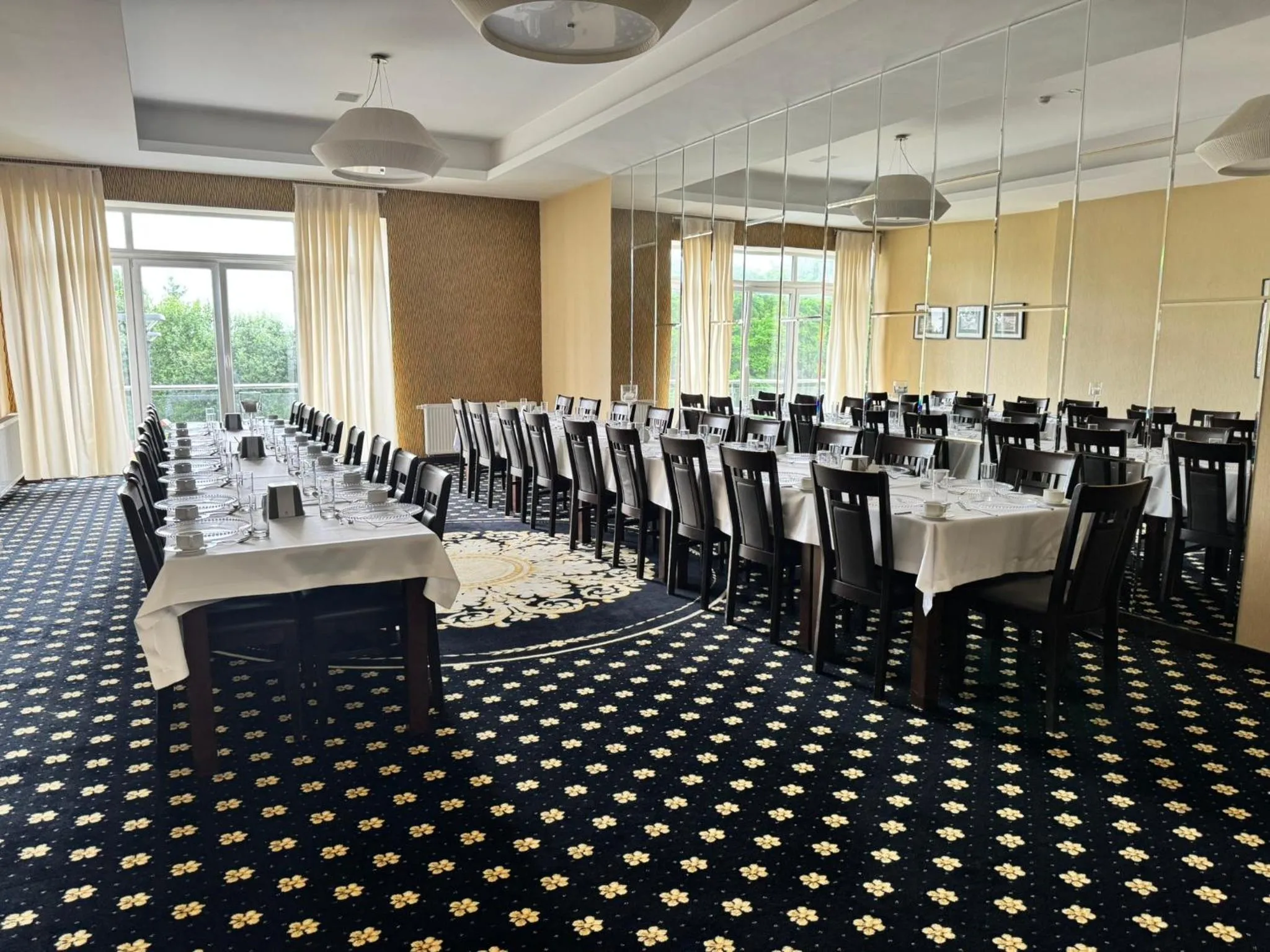 Restaurant/places to eat in Hotel Business Faltom Gdynia