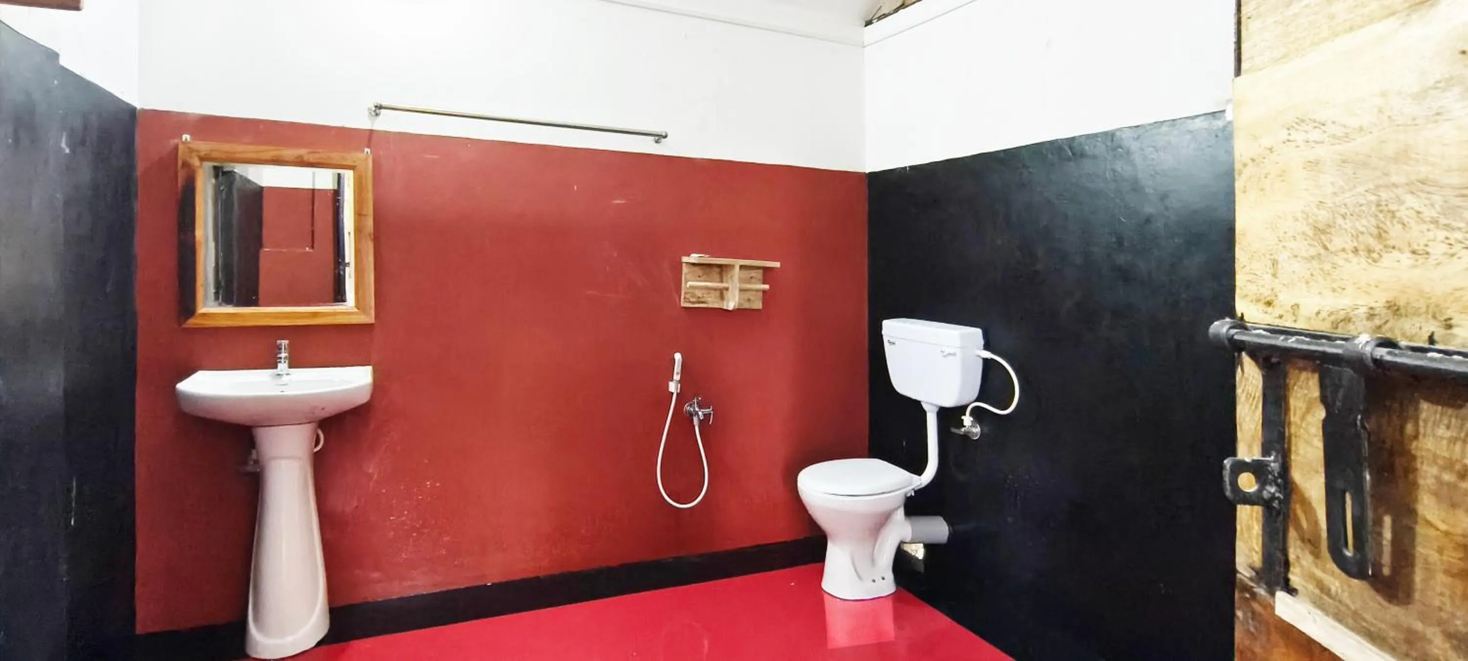 Shower in Panchobon Art Resort