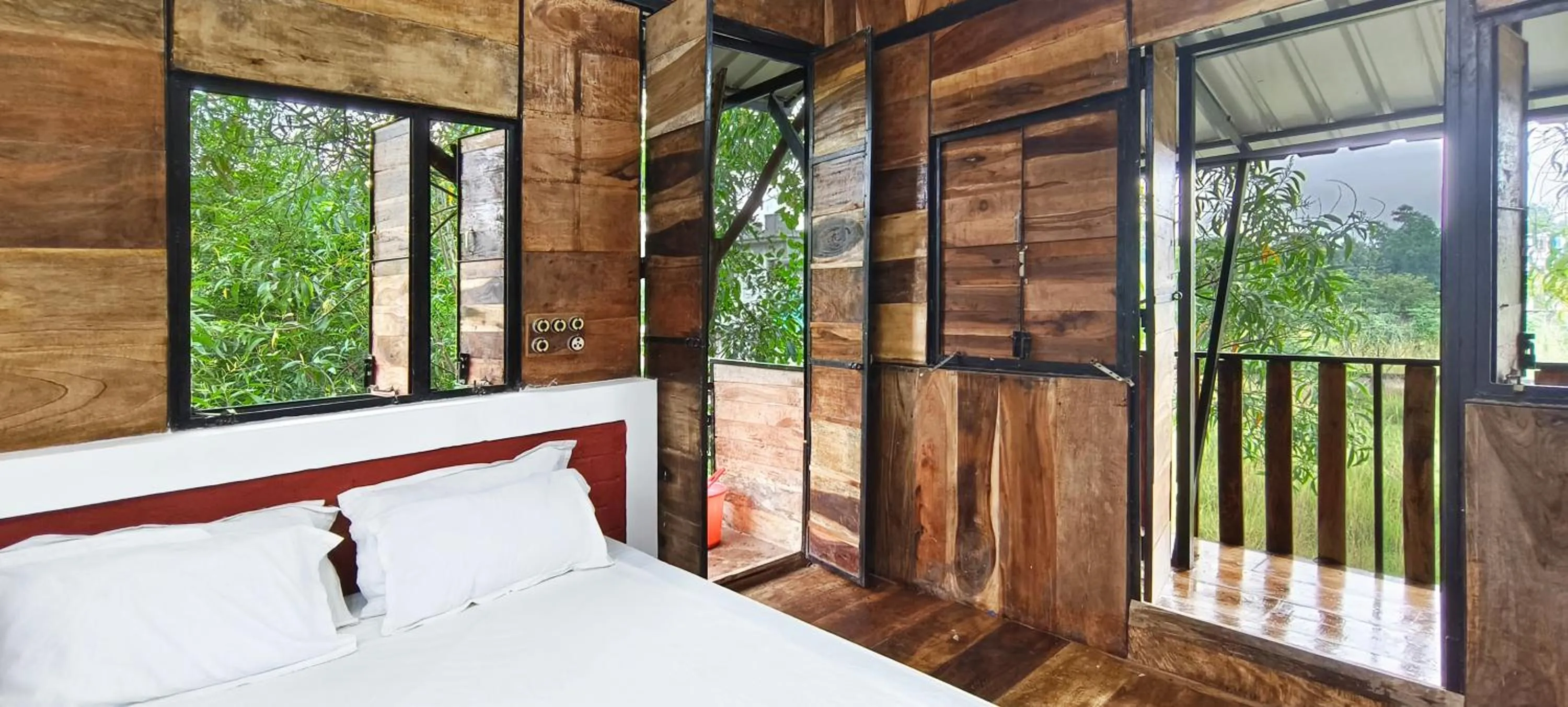 Bed in Panchobon Art Resort