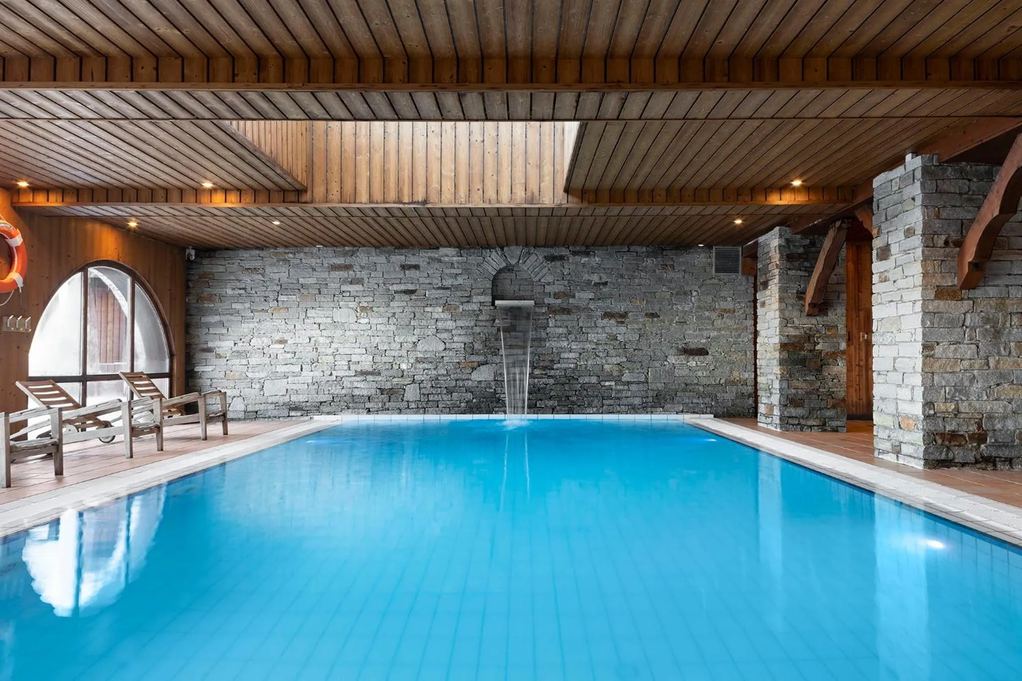 Swimming pool in Hôtel Les Balcons Village