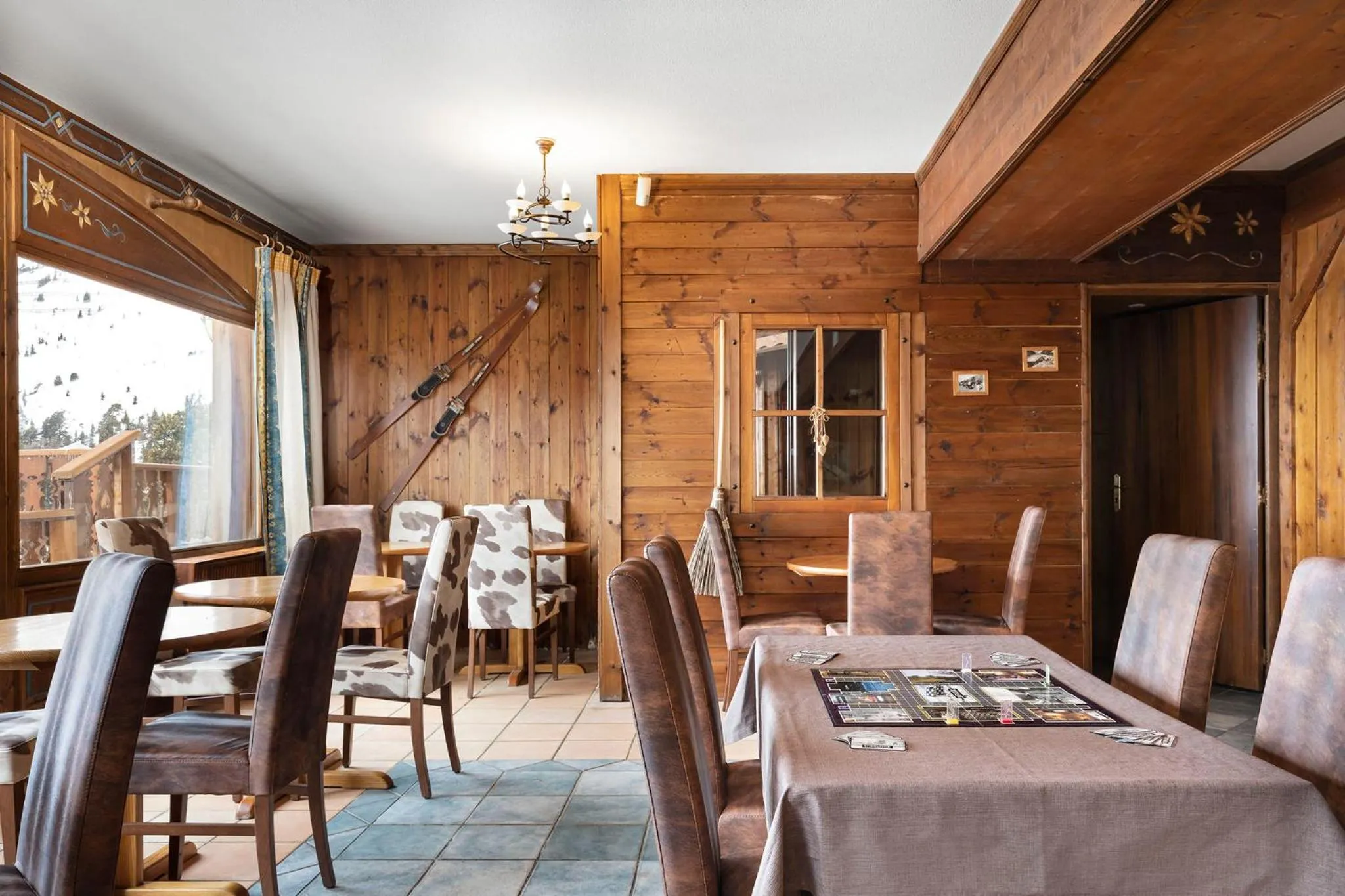 Restaurant/places to eat in Hôtel Les Balcons Village