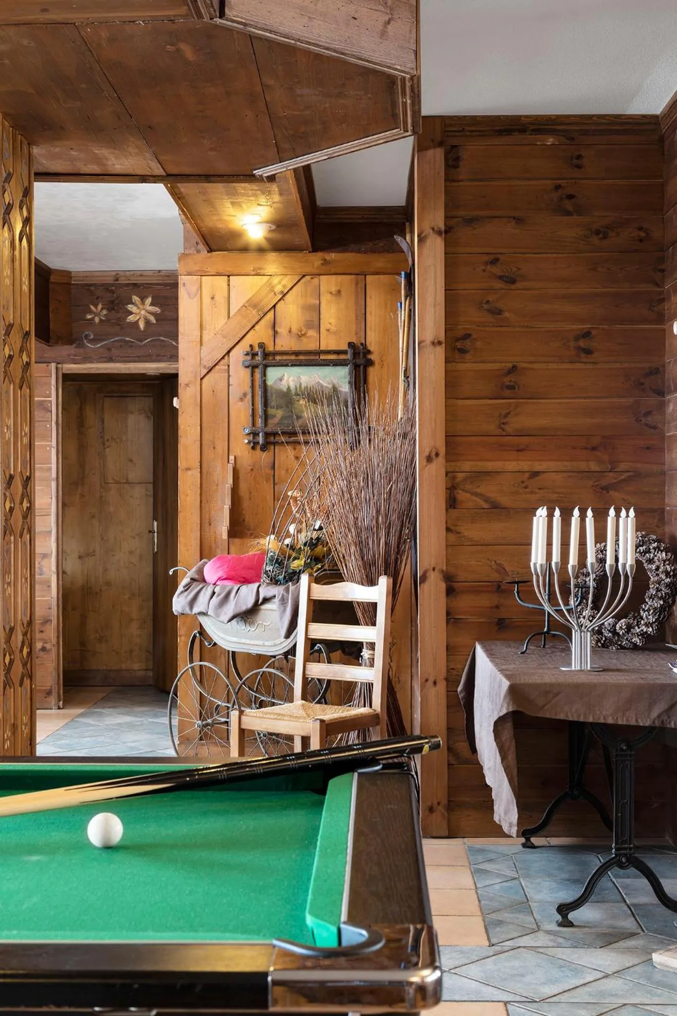 Lounge or bar in Hôtel Les Balcons Village