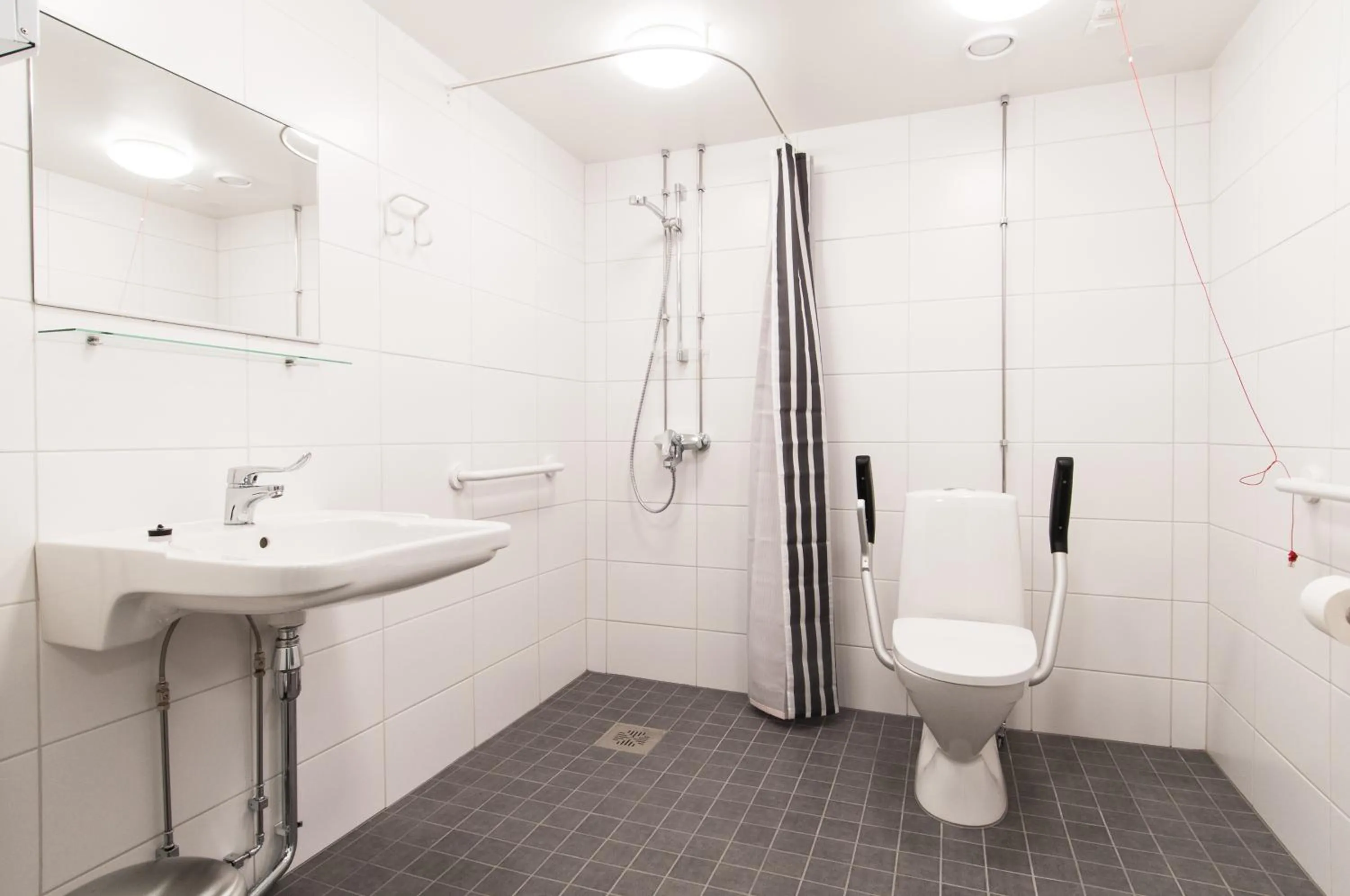 Toilet in Aikatalo Hostel Helsinki