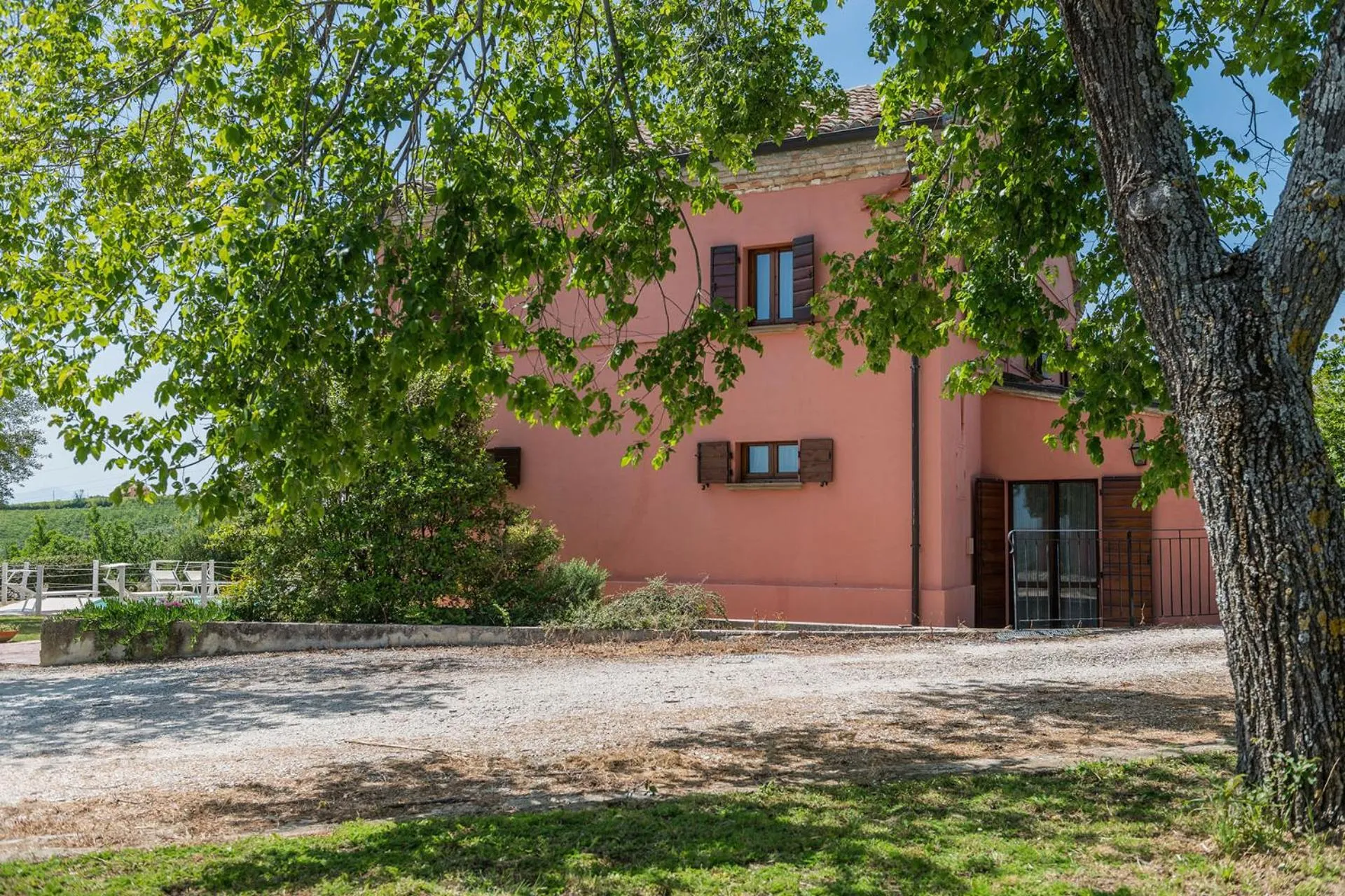 Property building in Casa Rossa