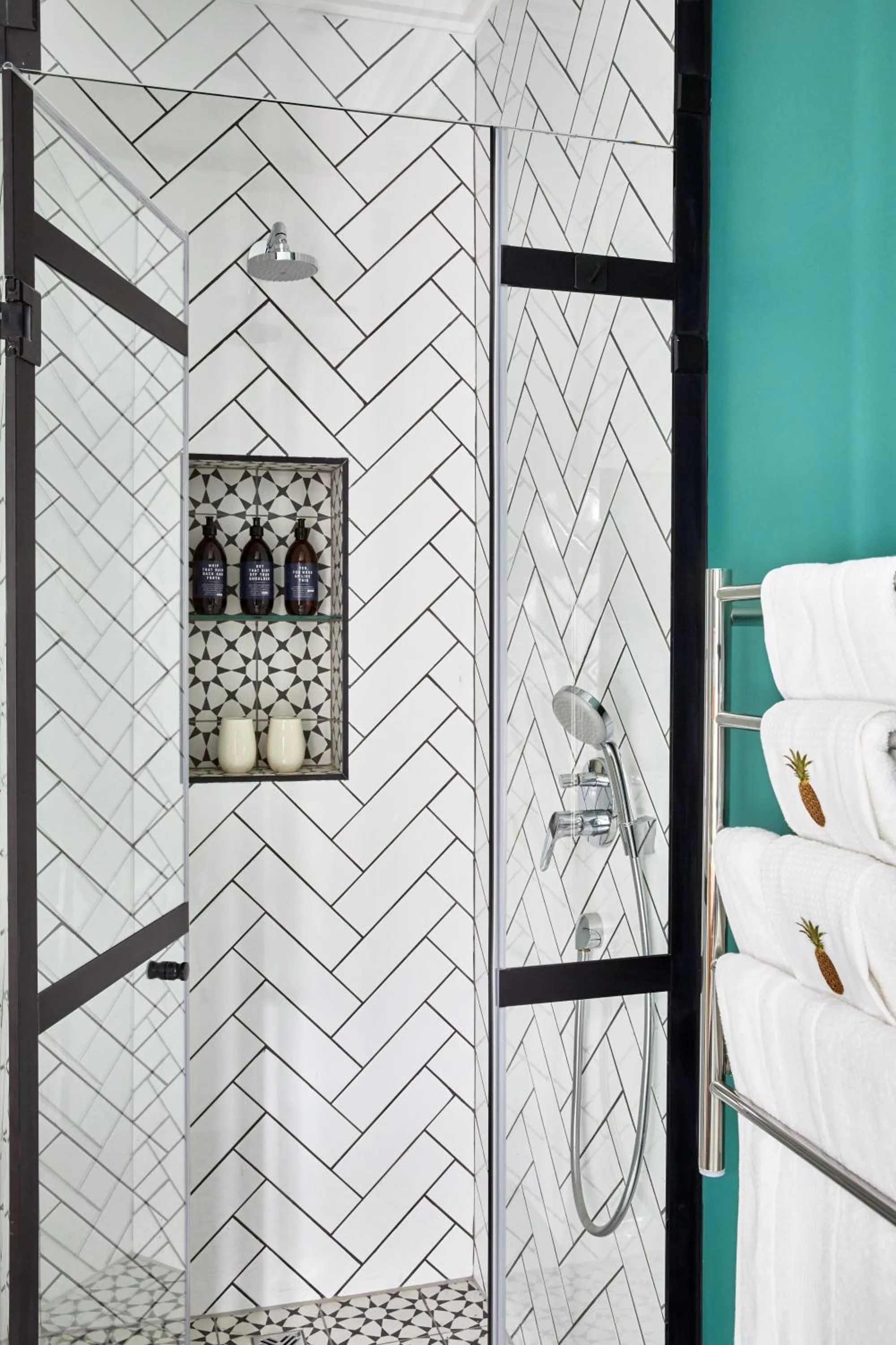 Pineapple House Boutique Hotel