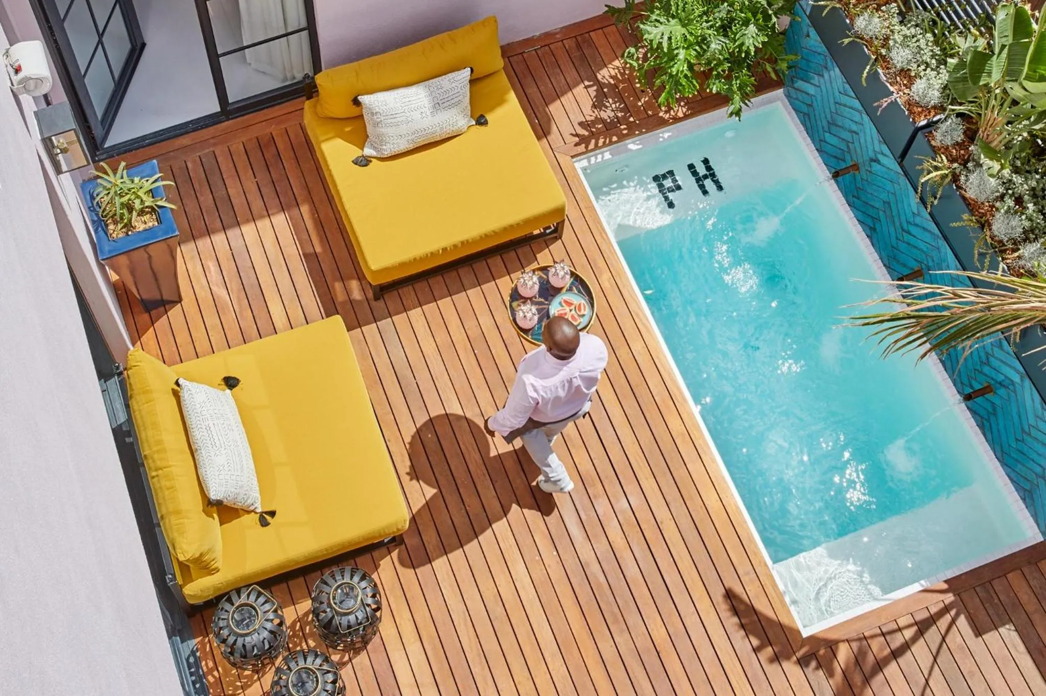 Swimming pool in Pineapple House Boutique Hotel