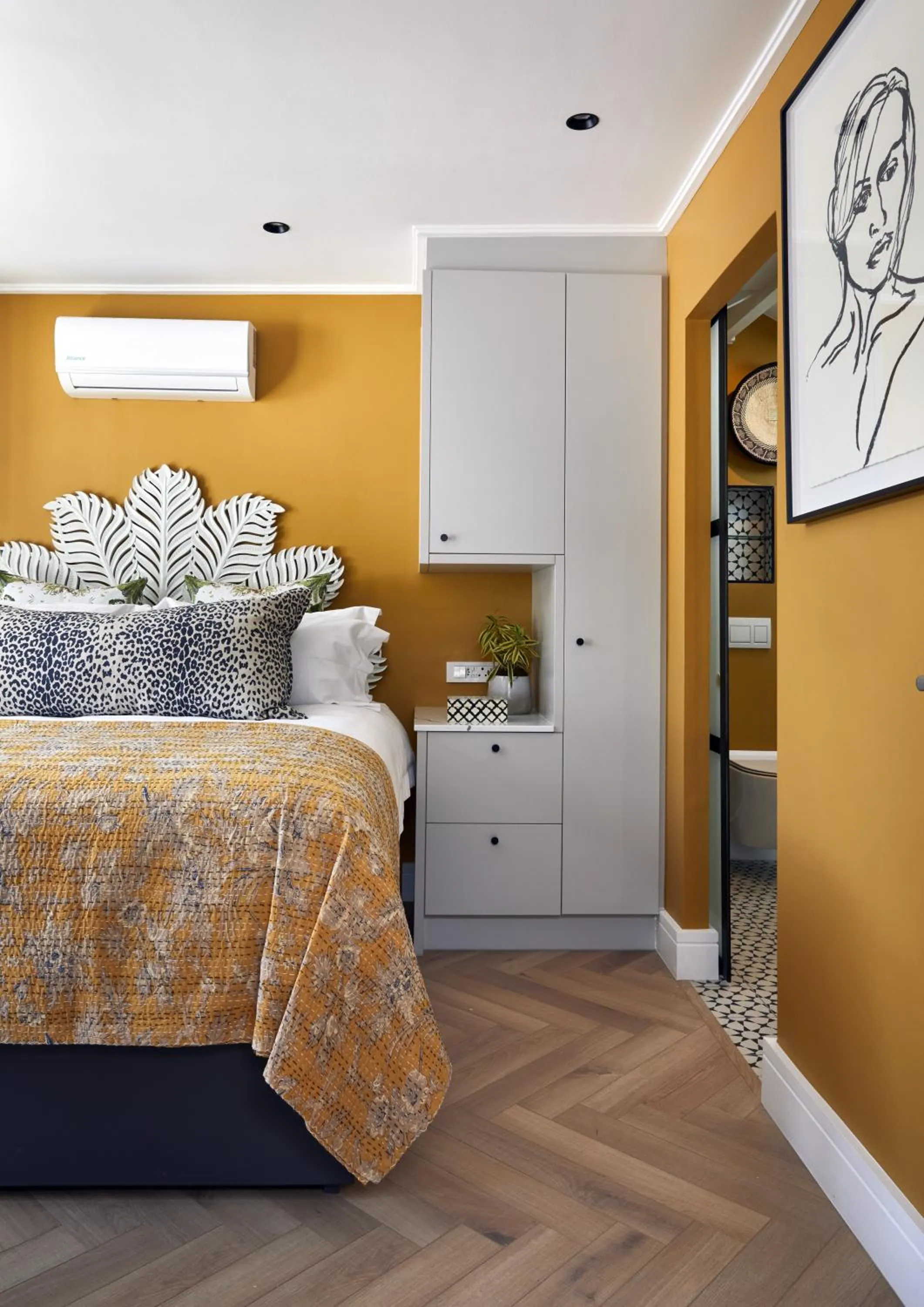 Bed in Pineapple House Boutique Hotel