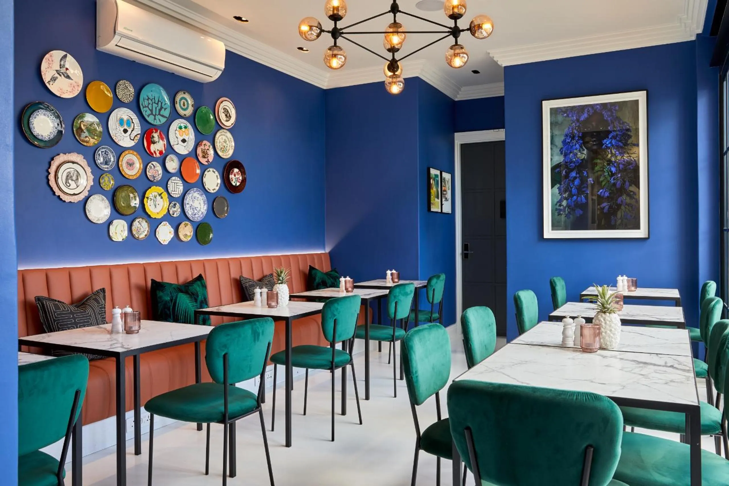 Restaurant/places to eat in Pineapple House Boutique Hotel