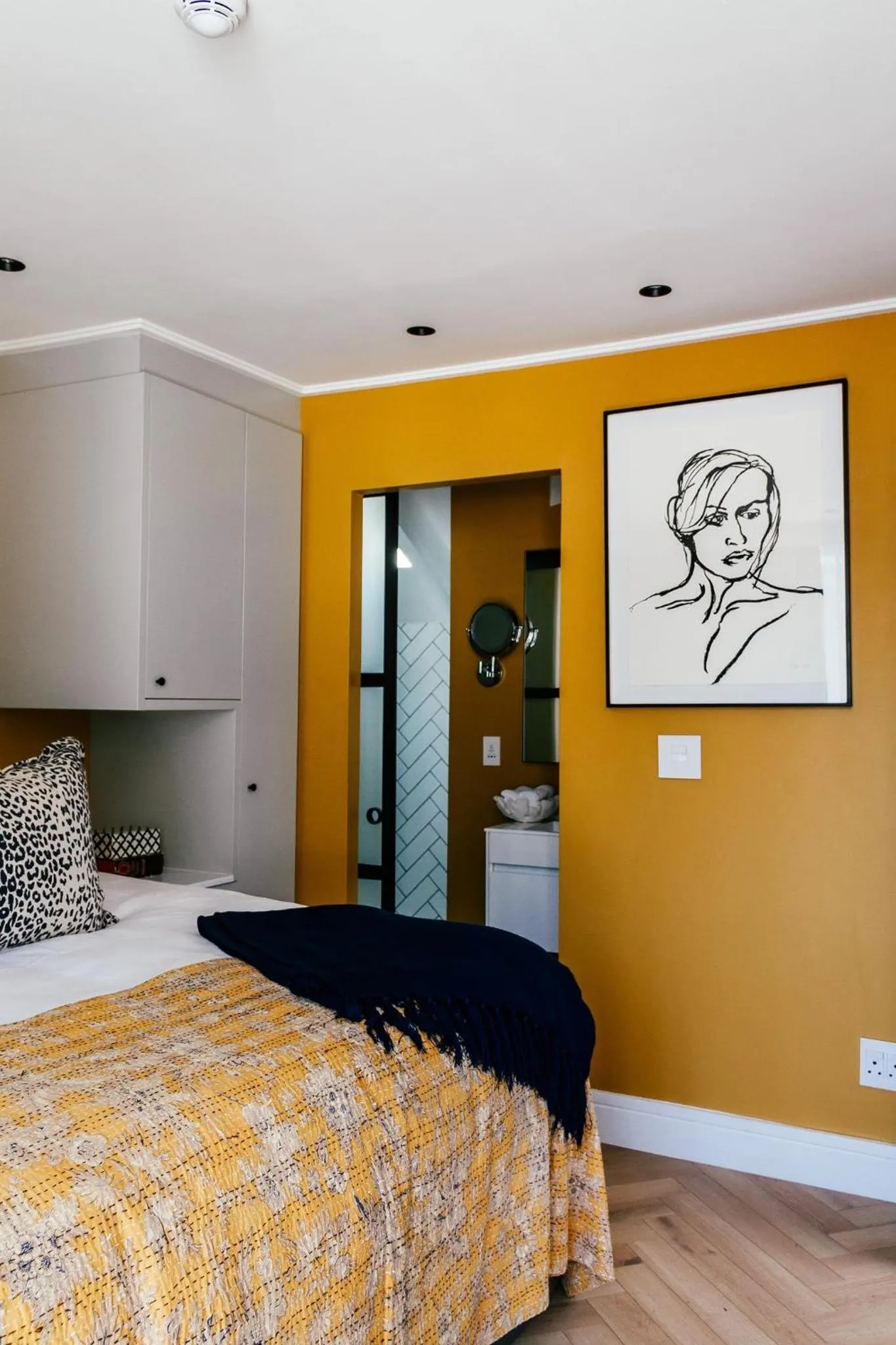 Bed in Pineapple House Boutique Hotel