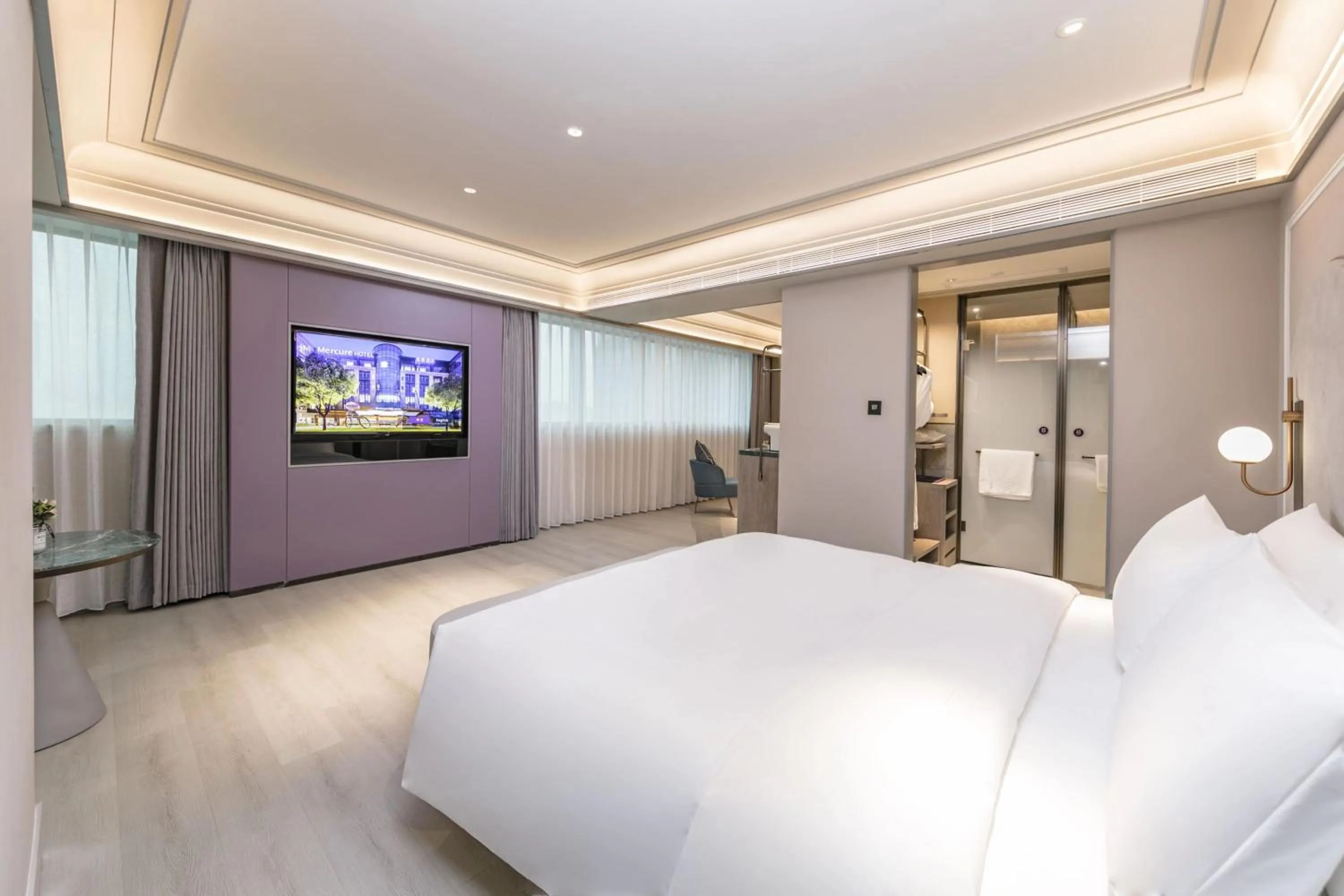 Photo of the whole room, Bed in Mercure Fuzhou Downtown