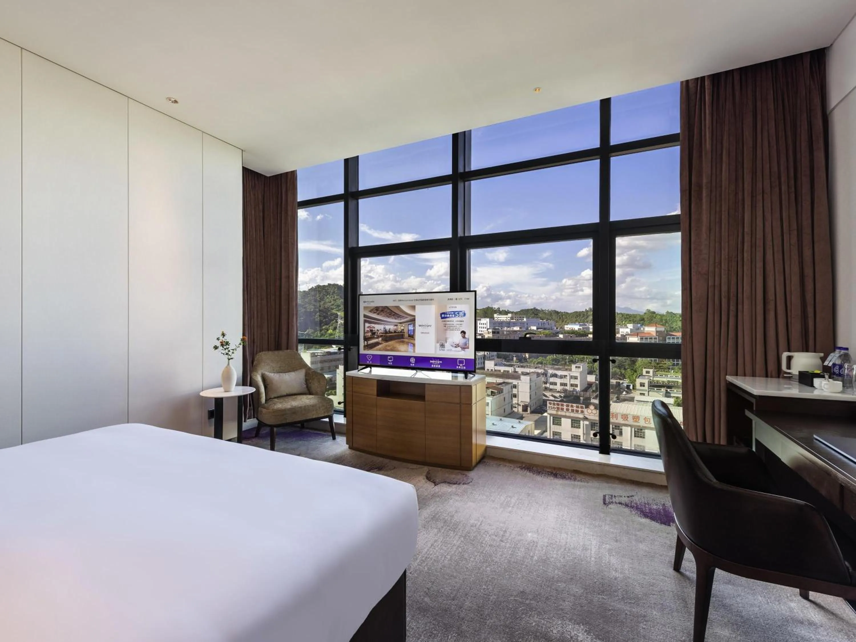 Bedroom, Bed in Mercure Shenzhen Longgang