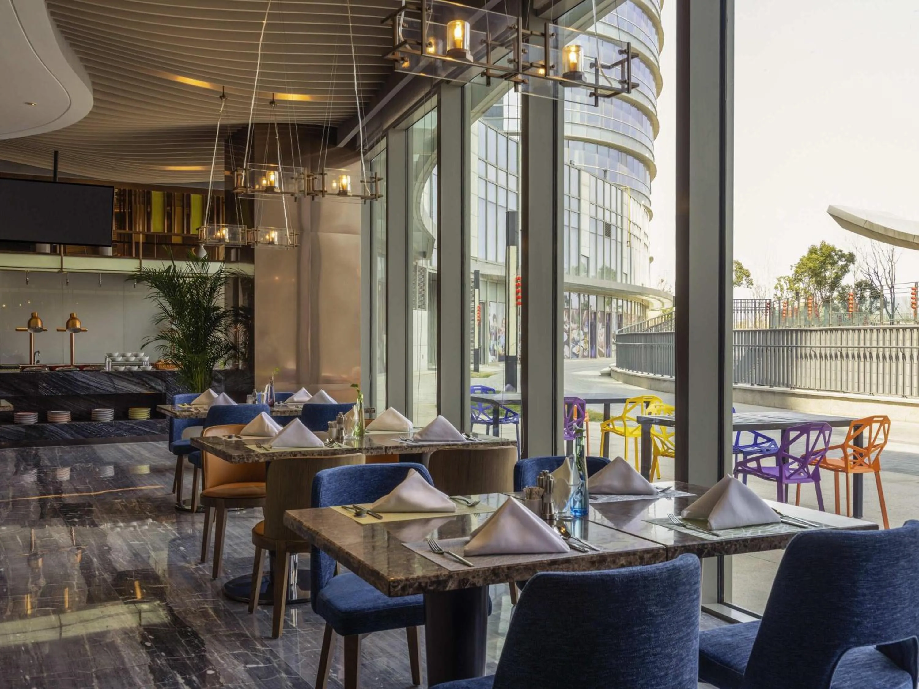 Restaurant/places to eat in Novotel Zhengzhou Airport