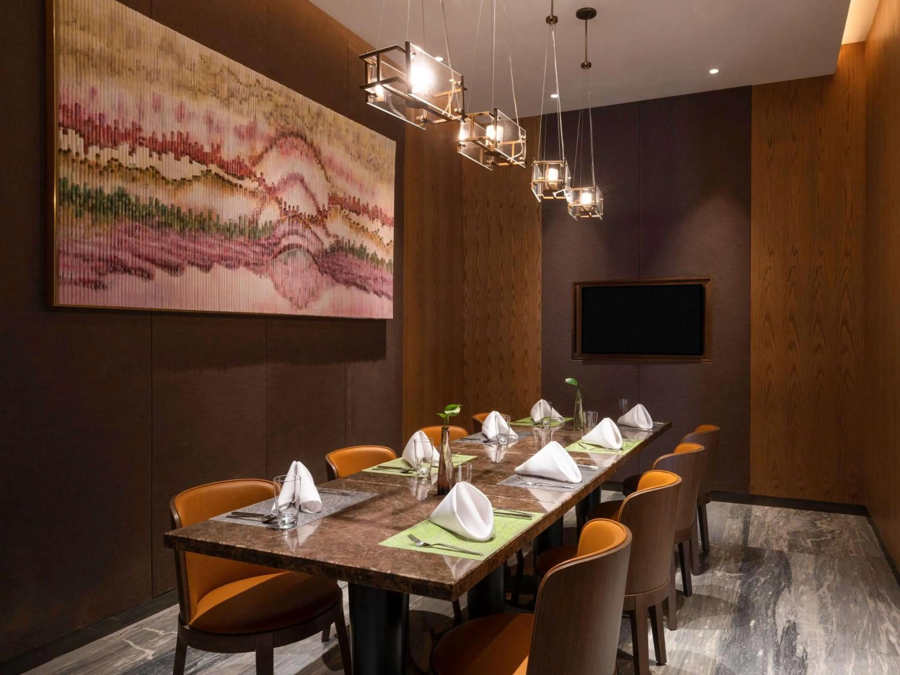 Restaurant/places to eat in Novotel Zhengzhou Airport