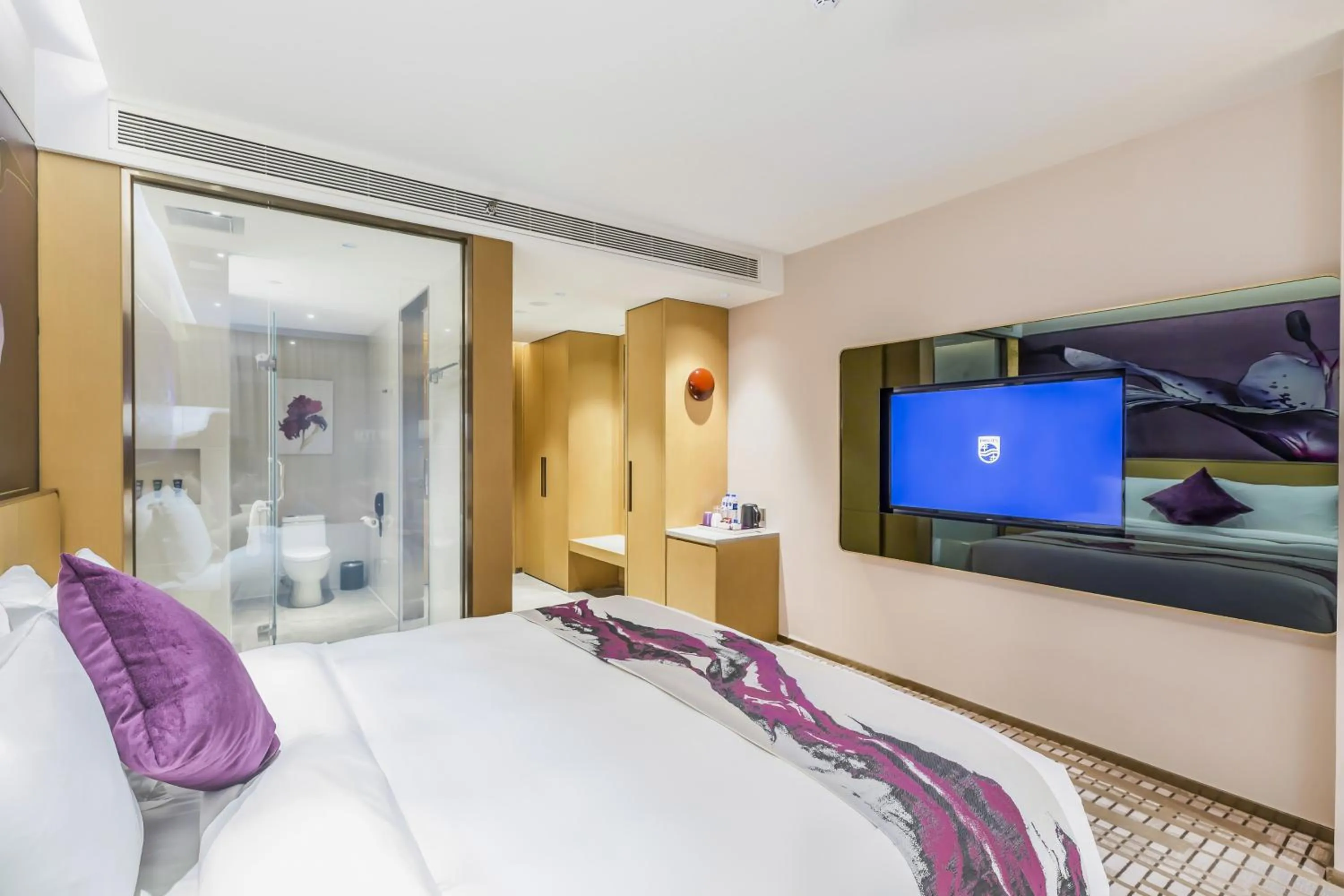 Bed in Novotel Zhengzhou Airport