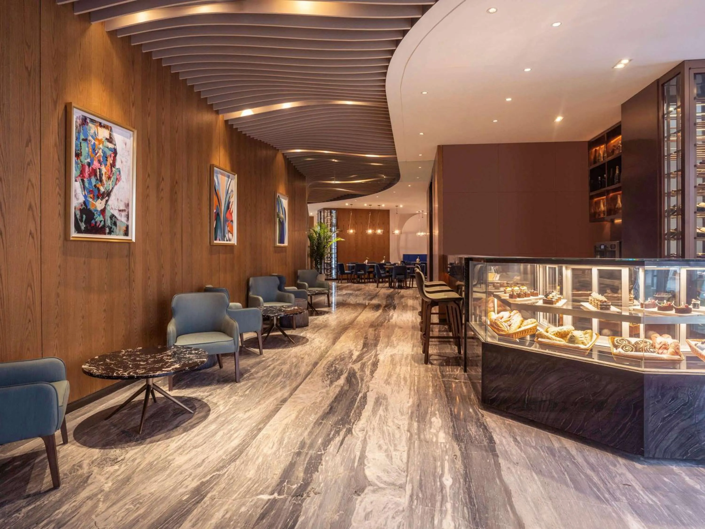Lounge or bar in Novotel Zhengzhou Airport