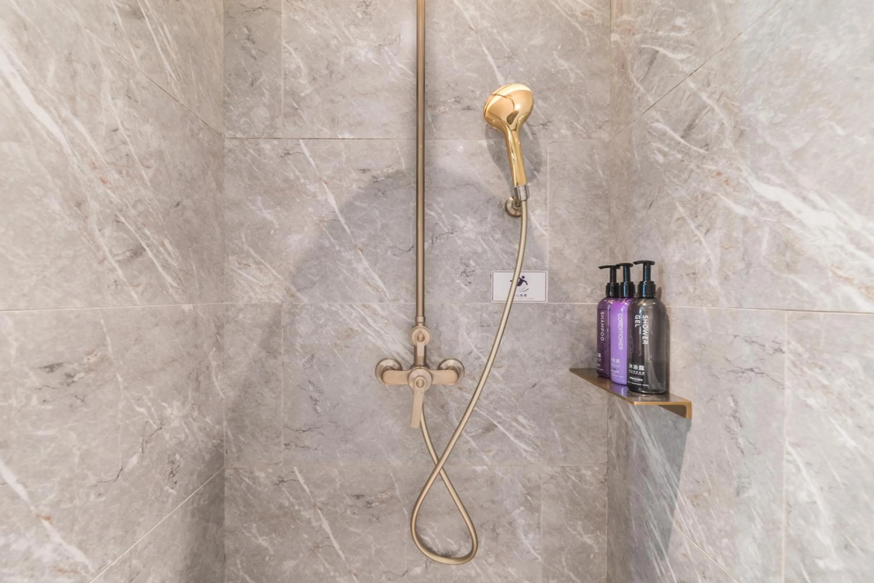 Bathroom in Mercure Shenzhen Sports Center Hotel