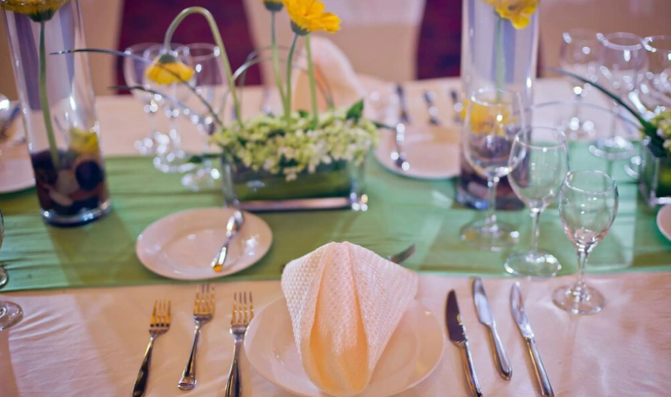 Restaurant/places to eat in Mercure Shenzhen Sports Center Hotel