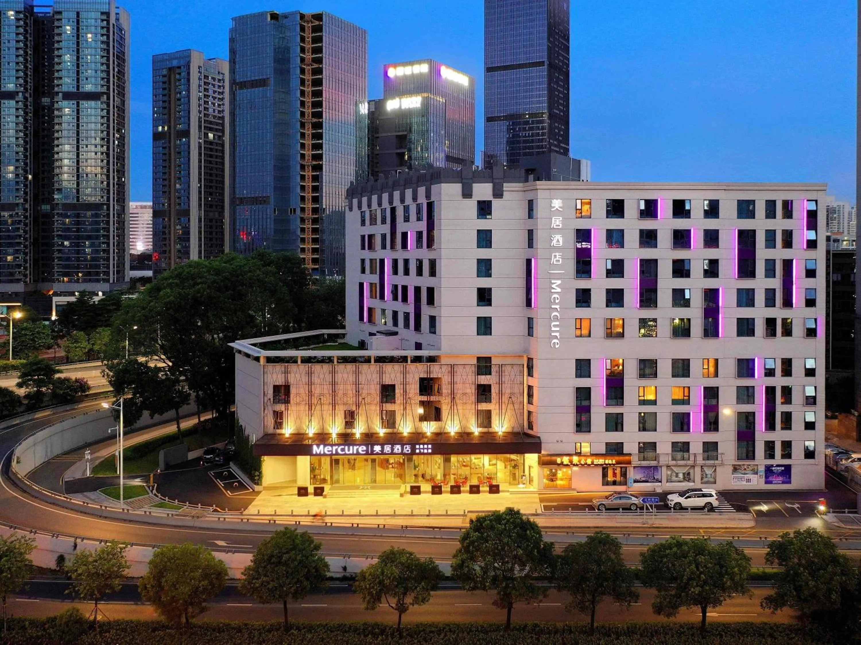 Property building in Mercure Shenzhen Sports Center Hotel