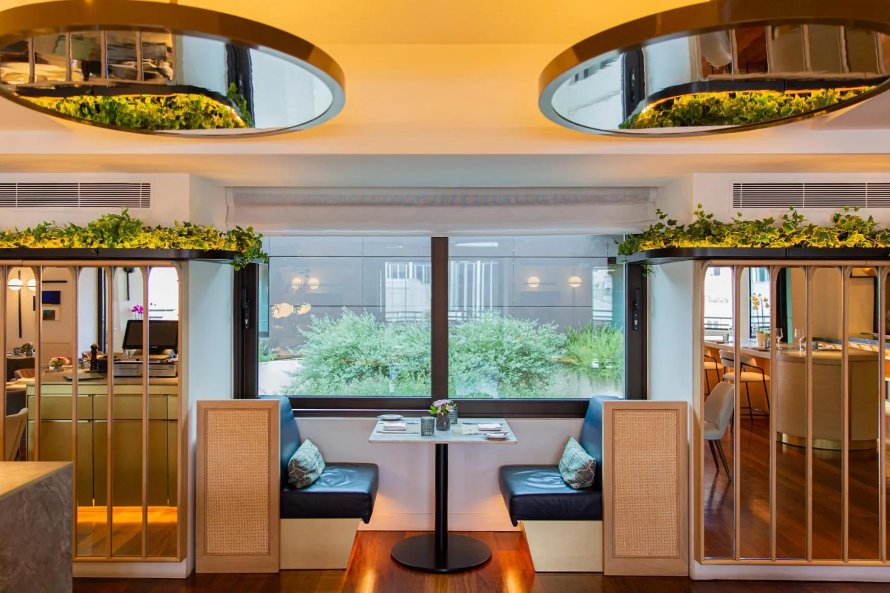 Restaurant/places to eat in Athens Capital Center Hotel - MGallery Collection