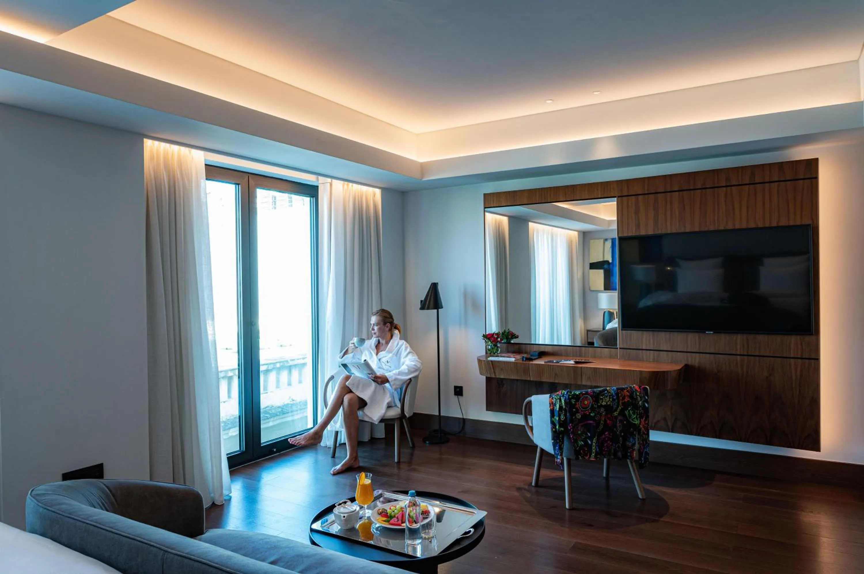 Food and drinks, Bed in Athens Capital Center Hotel - MGallery Collection