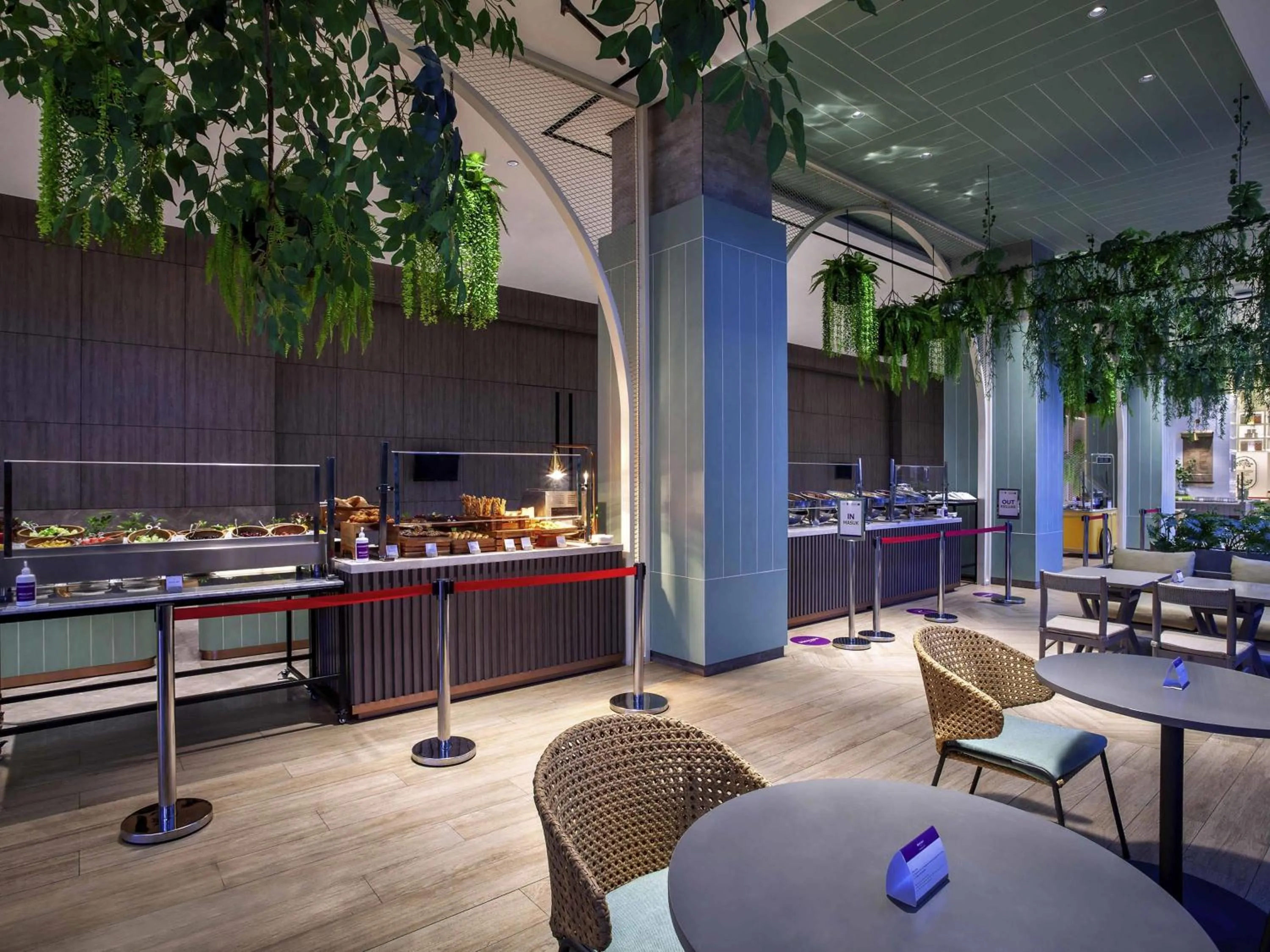 Restaurant/places to eat in Mercure Tangerang BSD City